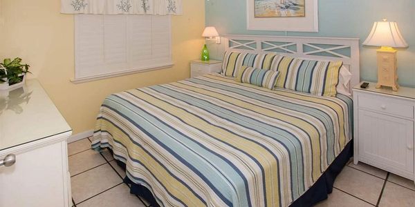 Master Bedroom, beachy, beach colors, kingsize bed, beach, ocean view, gulf, gulf shores, king