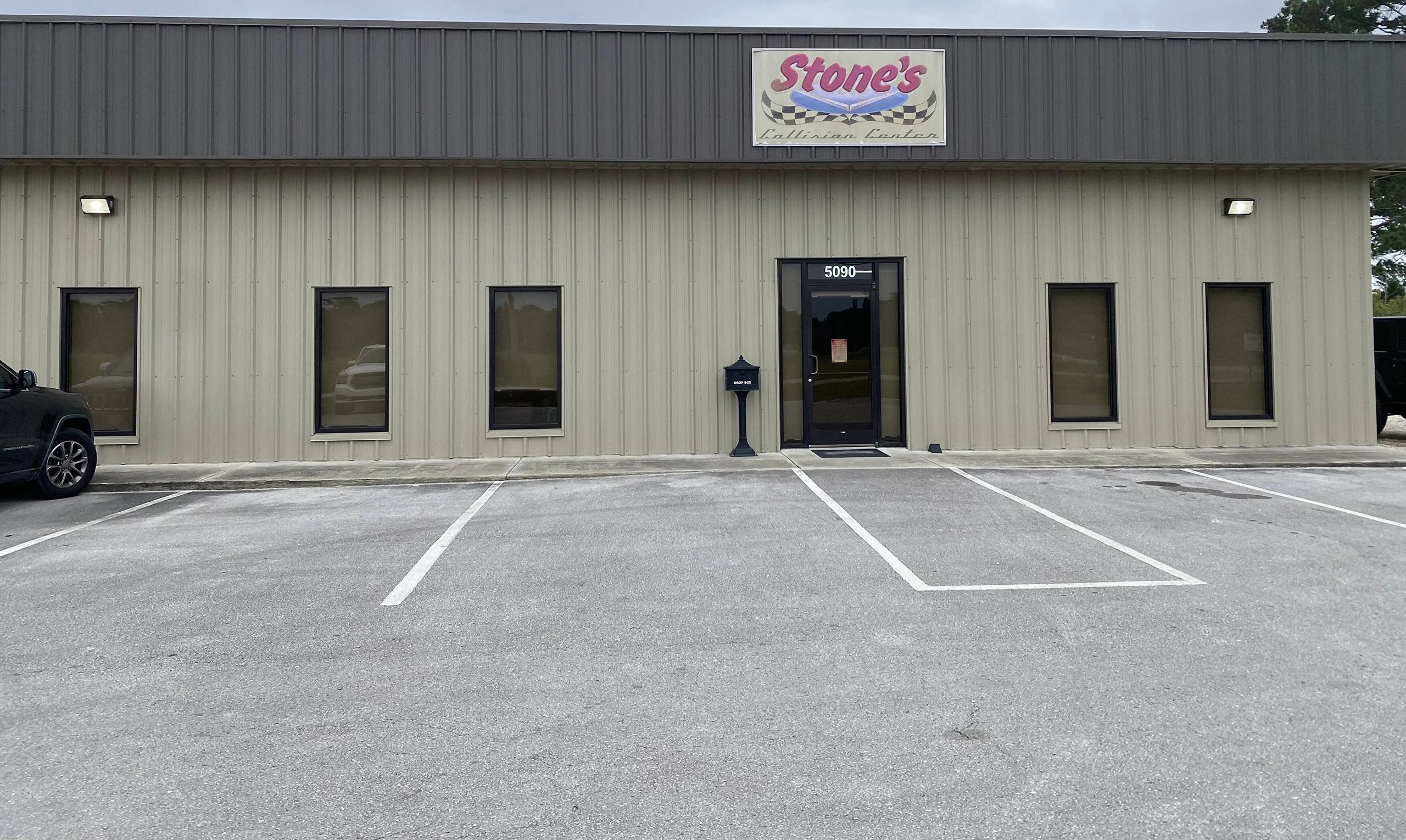 Stone's Collision Center logo