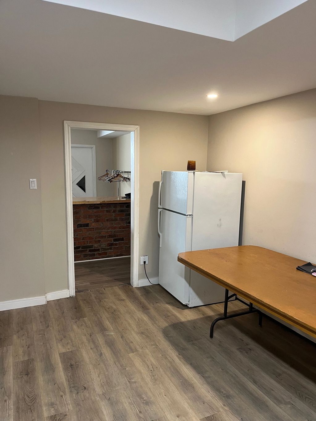 Salle S-sol Presbytère
Bouilloires, réfrigérateur et cuisinière 