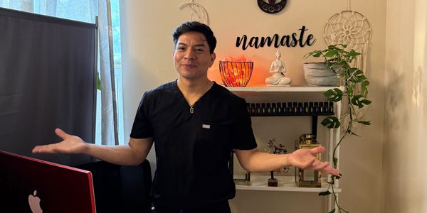 Massage therapy 
gay massage 
male therapist 
gay therapist 