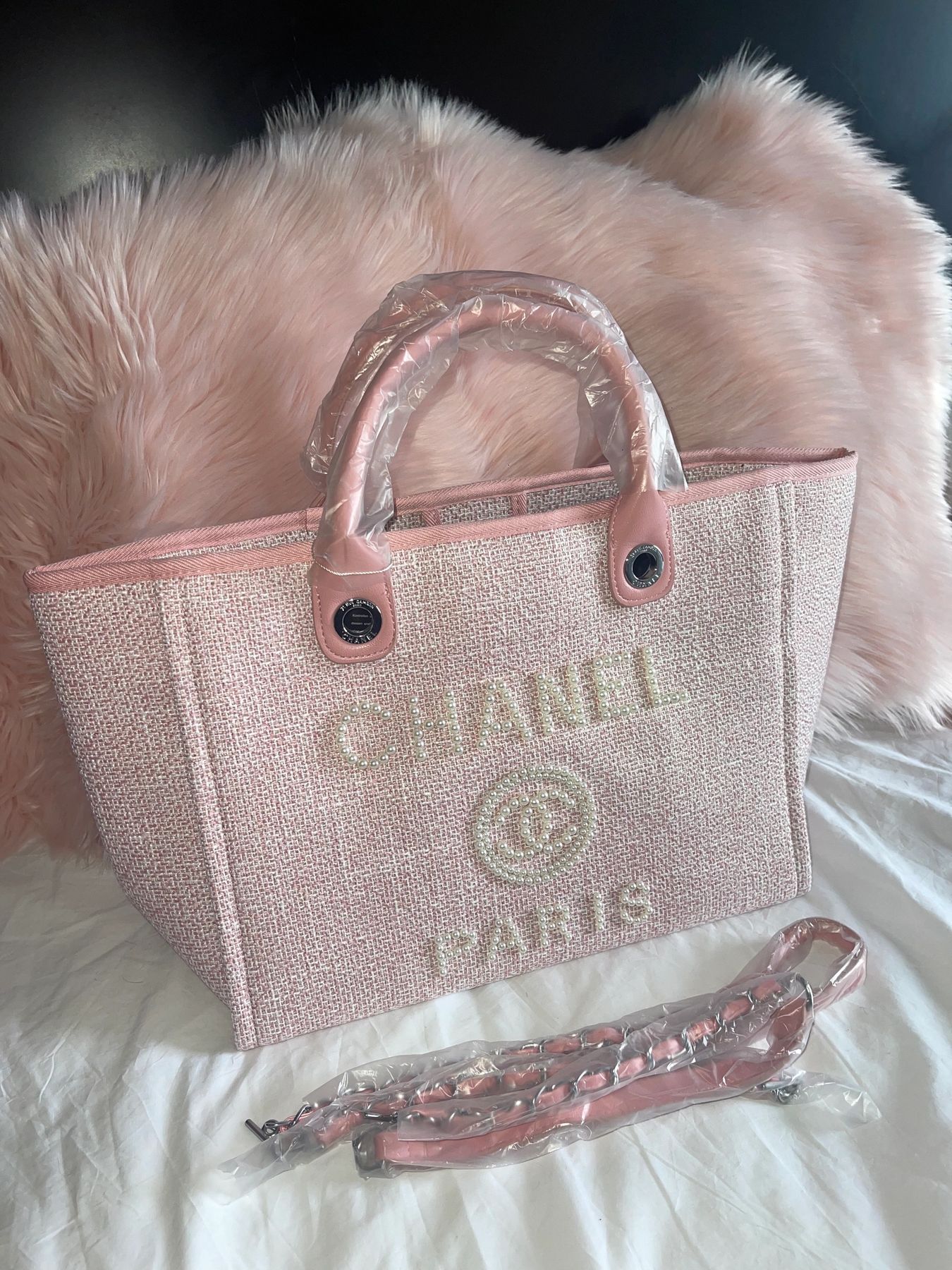 Pink tote with pearls Pink tote with pearls