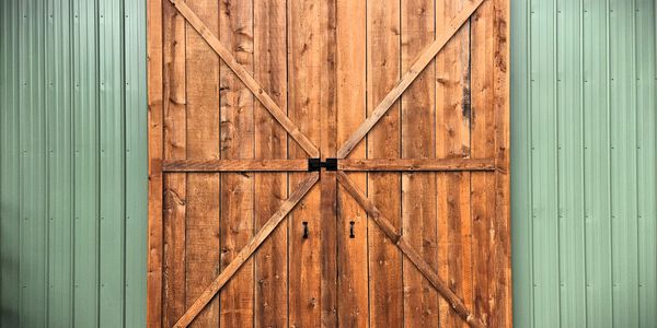 Custom Barns and Homes