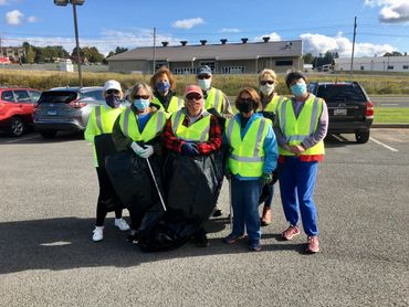 Our first 'trash crew' - Linda Herdering; Judi & Bill Merriman; Kathy McNerney; Kim Maffett; Karen L