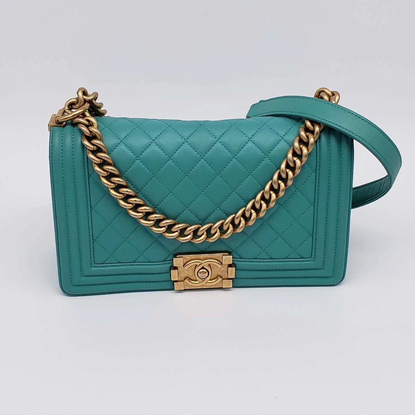 Chanel Boy Green Quilted Leather Medium Shoulder Bag Gold Hardware — photo 2