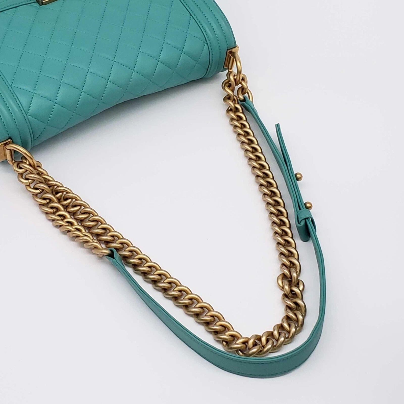 Chanel Boy Green Quilted Leather Medium Shoulder Bag Gold Hardware — photo 5