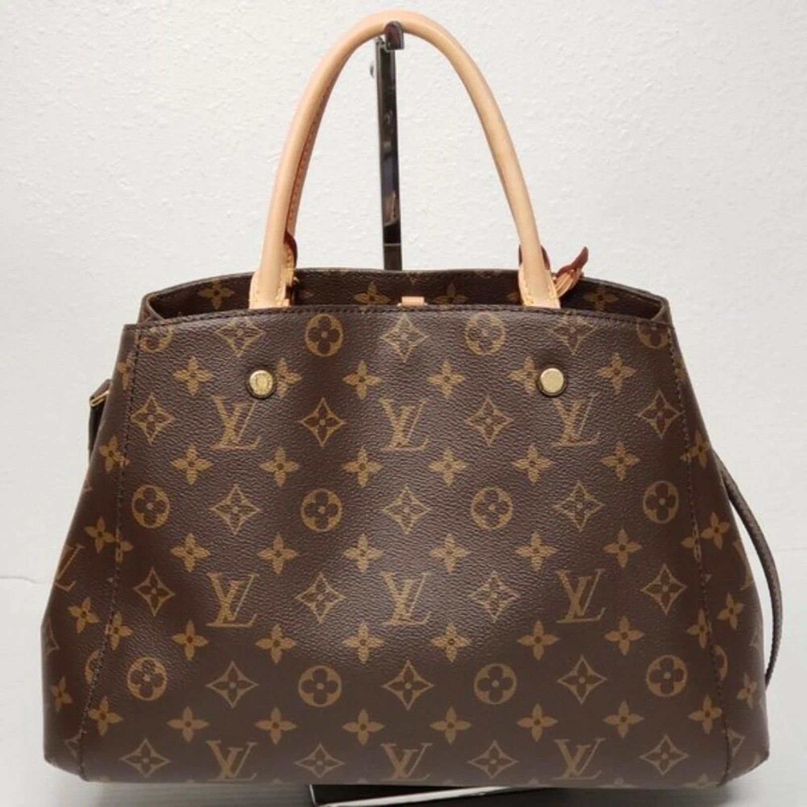 Louis Vuitton Montaigne MM Monogram Canvas Shoulder Bag — photo 2