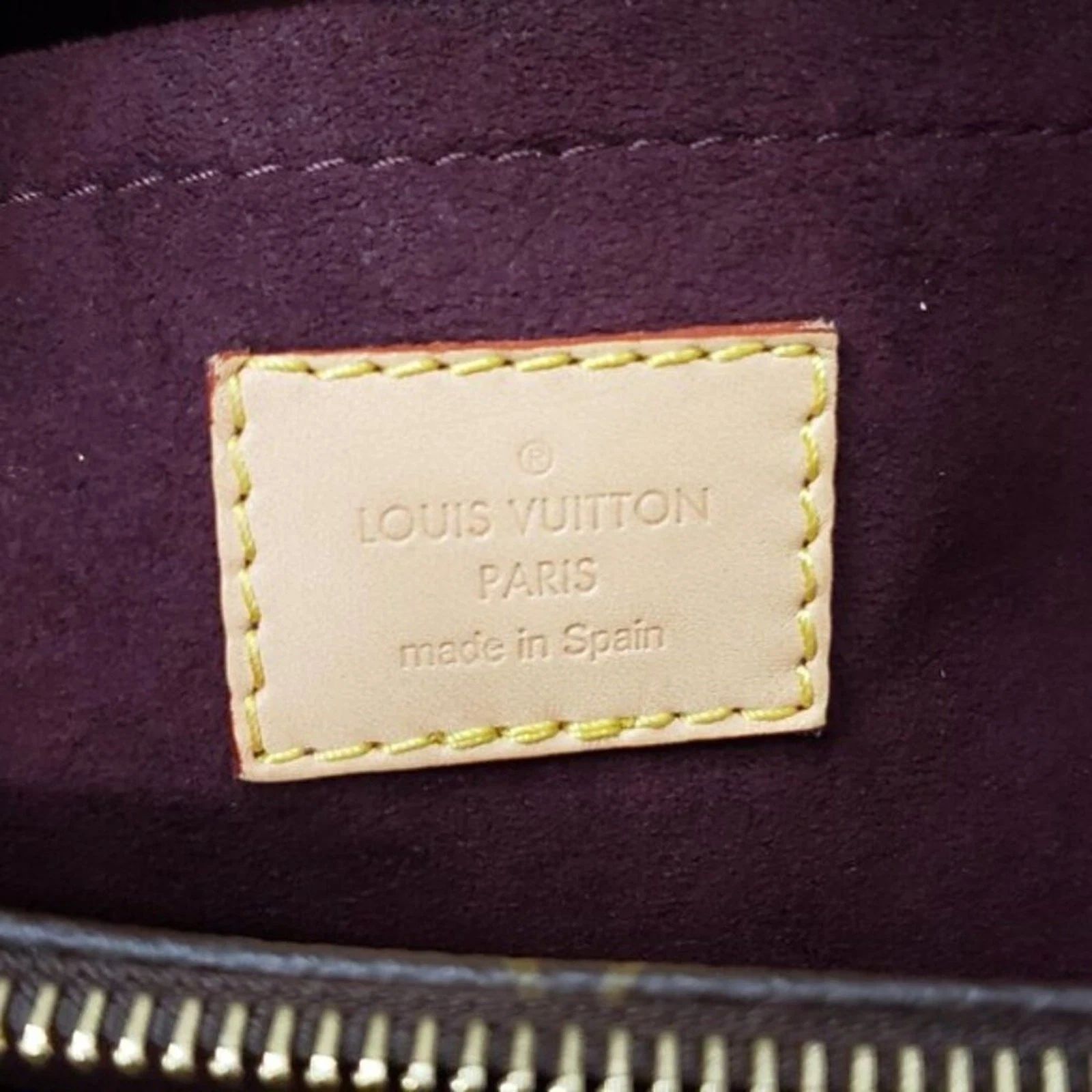 Louis Vuitton Montaigne MM Monogram Canvas Shoulder Bag — photo 9