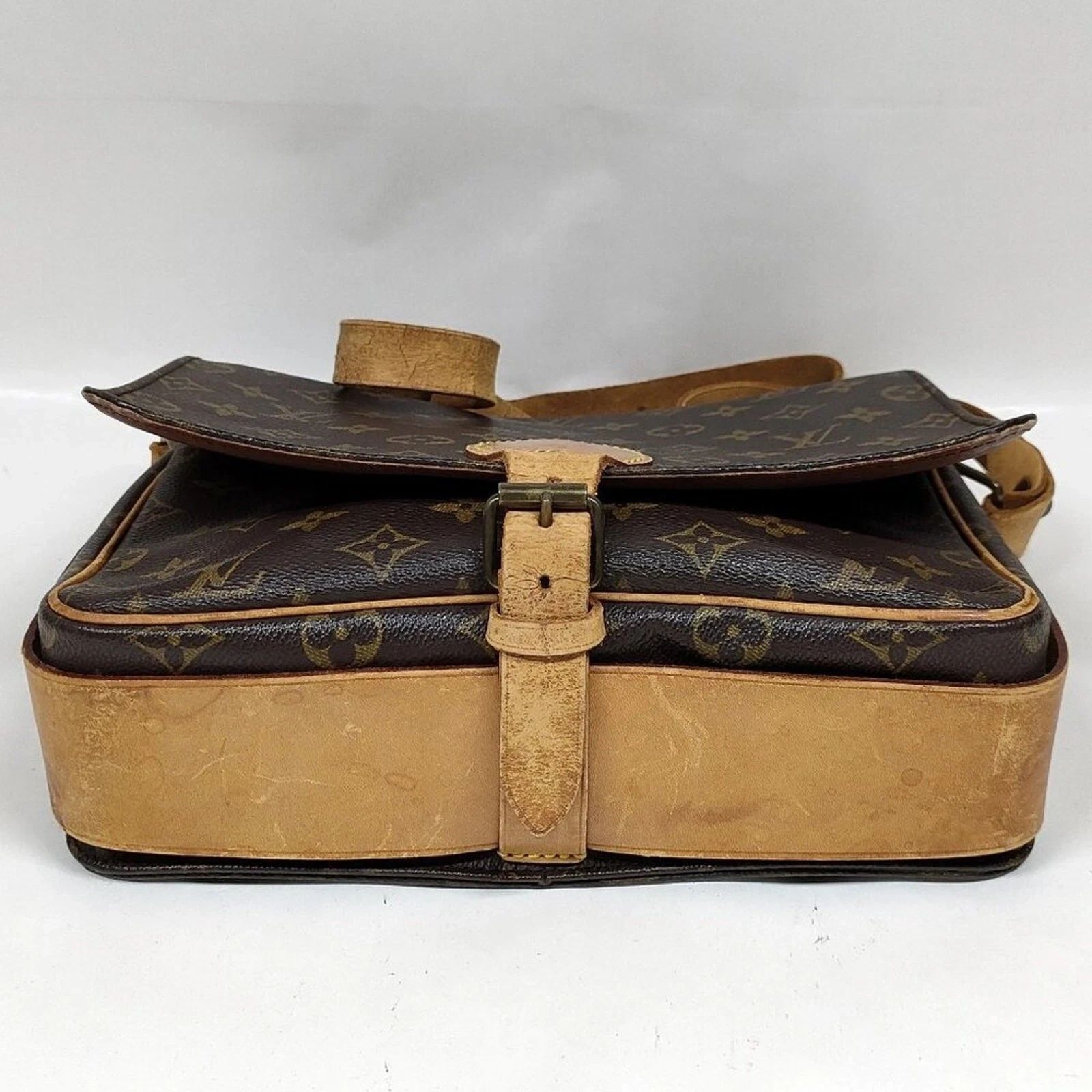 Louis Vuitton Cartouchiere GM Monogram Crossbody Bag — photo 6