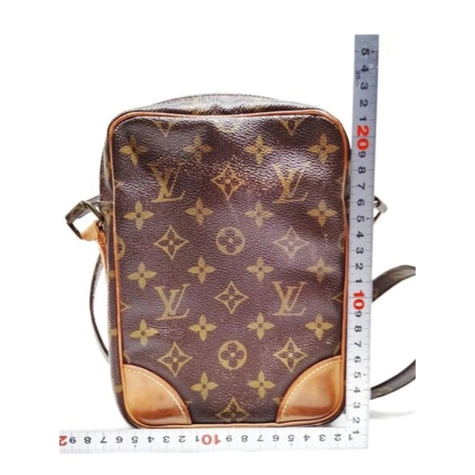 Louis Vuitton Amazone Monogram Crossbody Bag — photo 3
