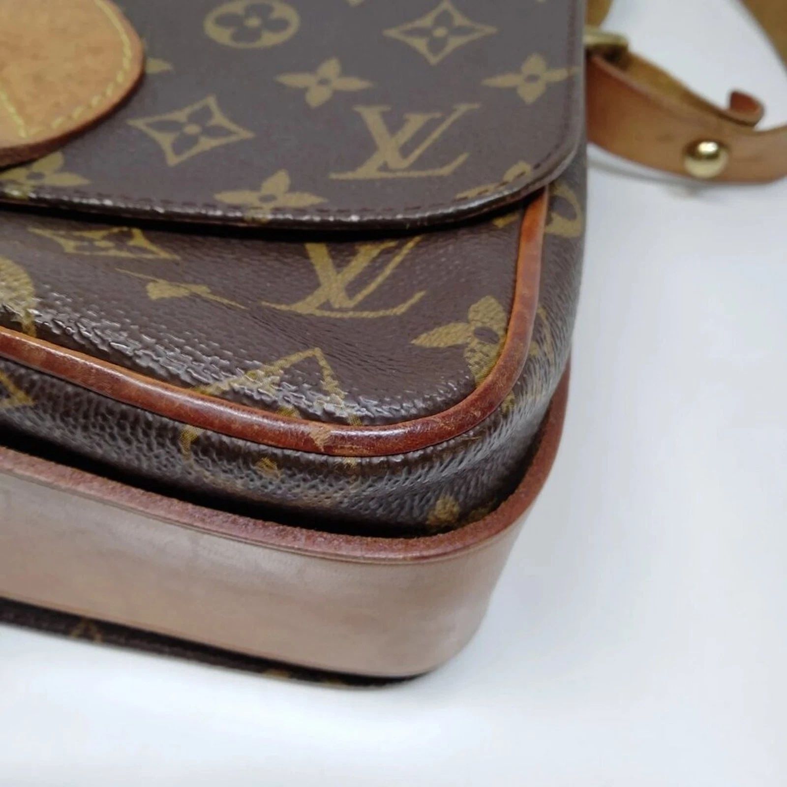 Louis Vuitton Cartouchière MM Monogram Crossbody Bag — photo 7