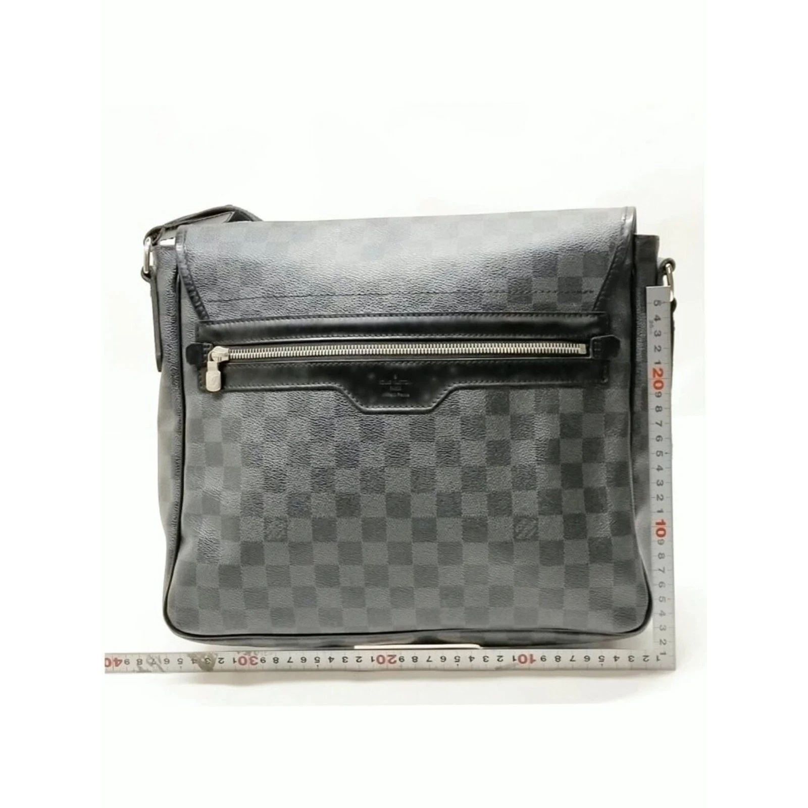 Louis Vuitton Daniel MM Damier Graphite Crossbody Bag — photo 3