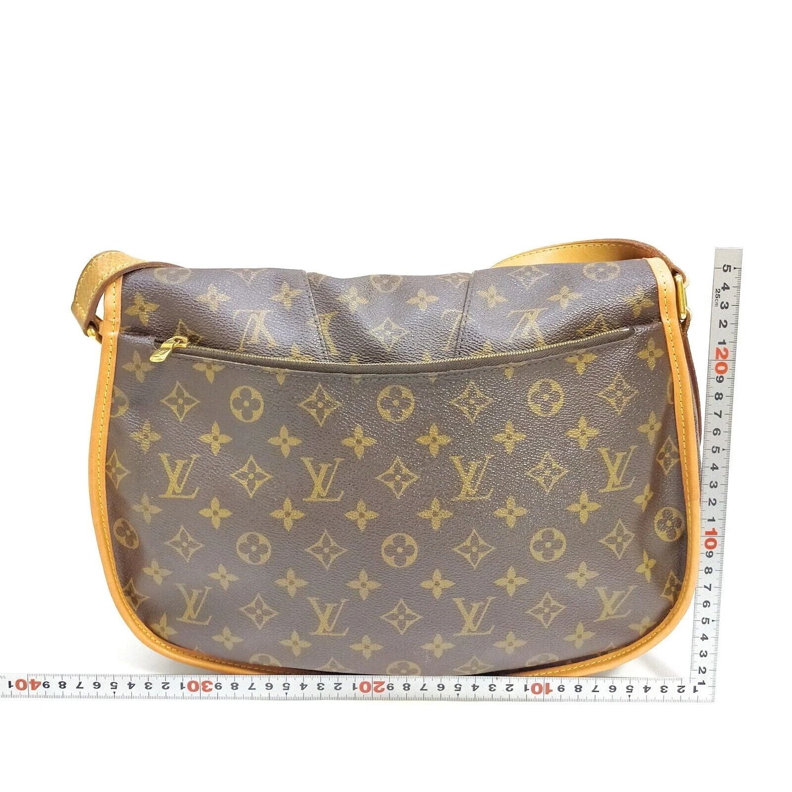 Louis Vuitton Menilmontant MM Monogram Crossbody/Vintage Shoulder Bag — photo 3