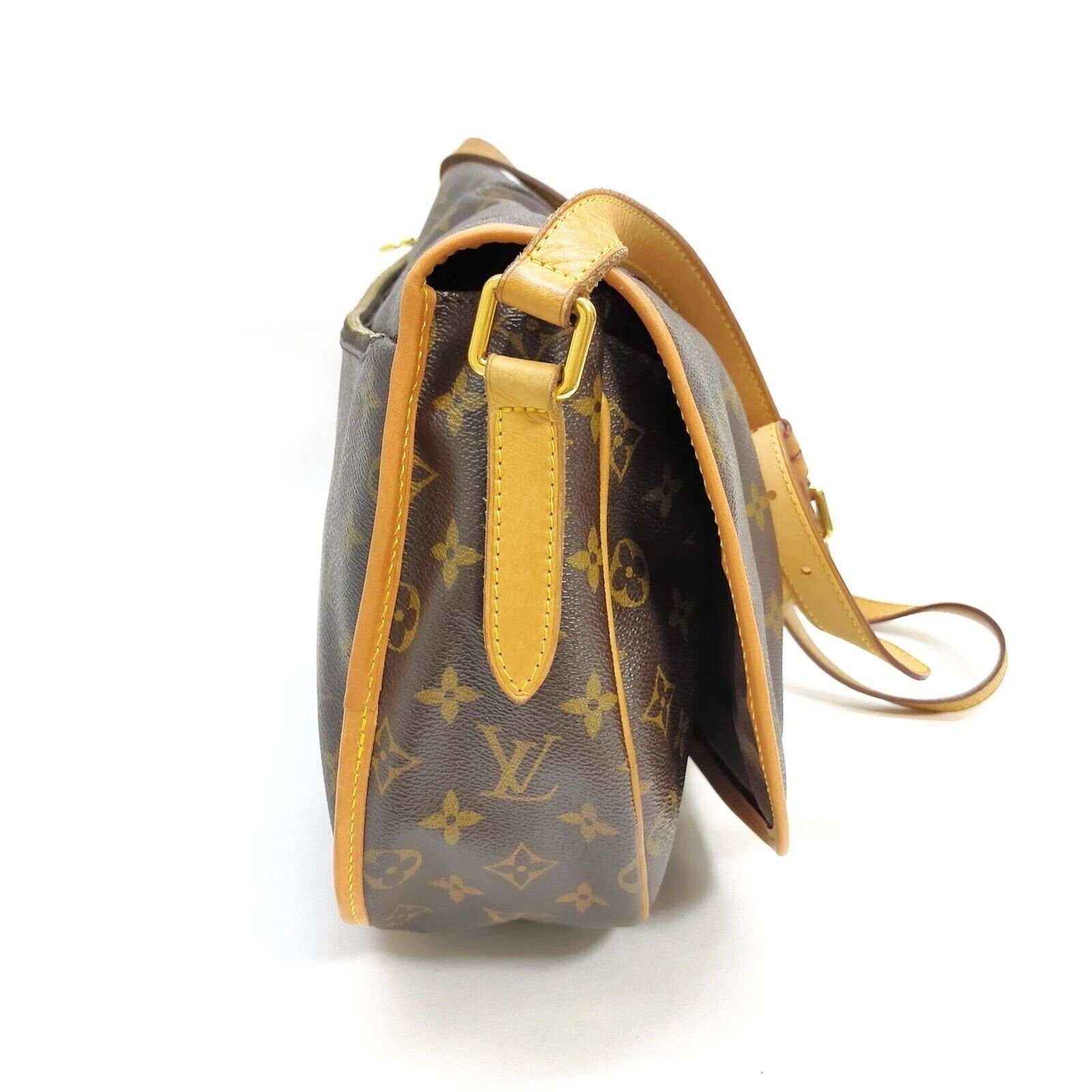 Louis Vuitton Menilmontant MM Monogram Crossbody/Vintage Shoulder Bag — photo 4