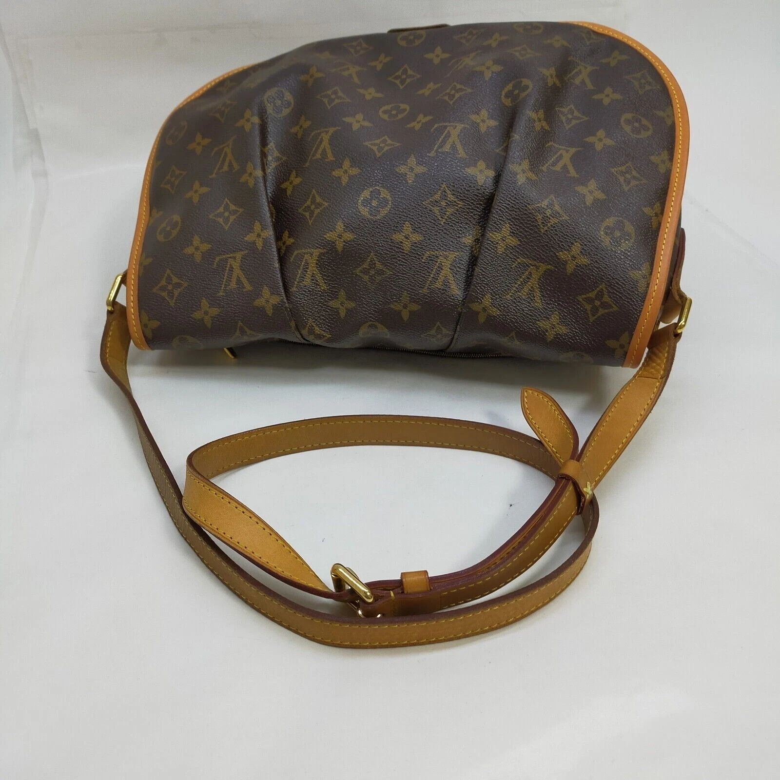 Louis Vuitton Menilmontant MM Monogram Crossbody/Vintage Shoulder Bag — photo 5