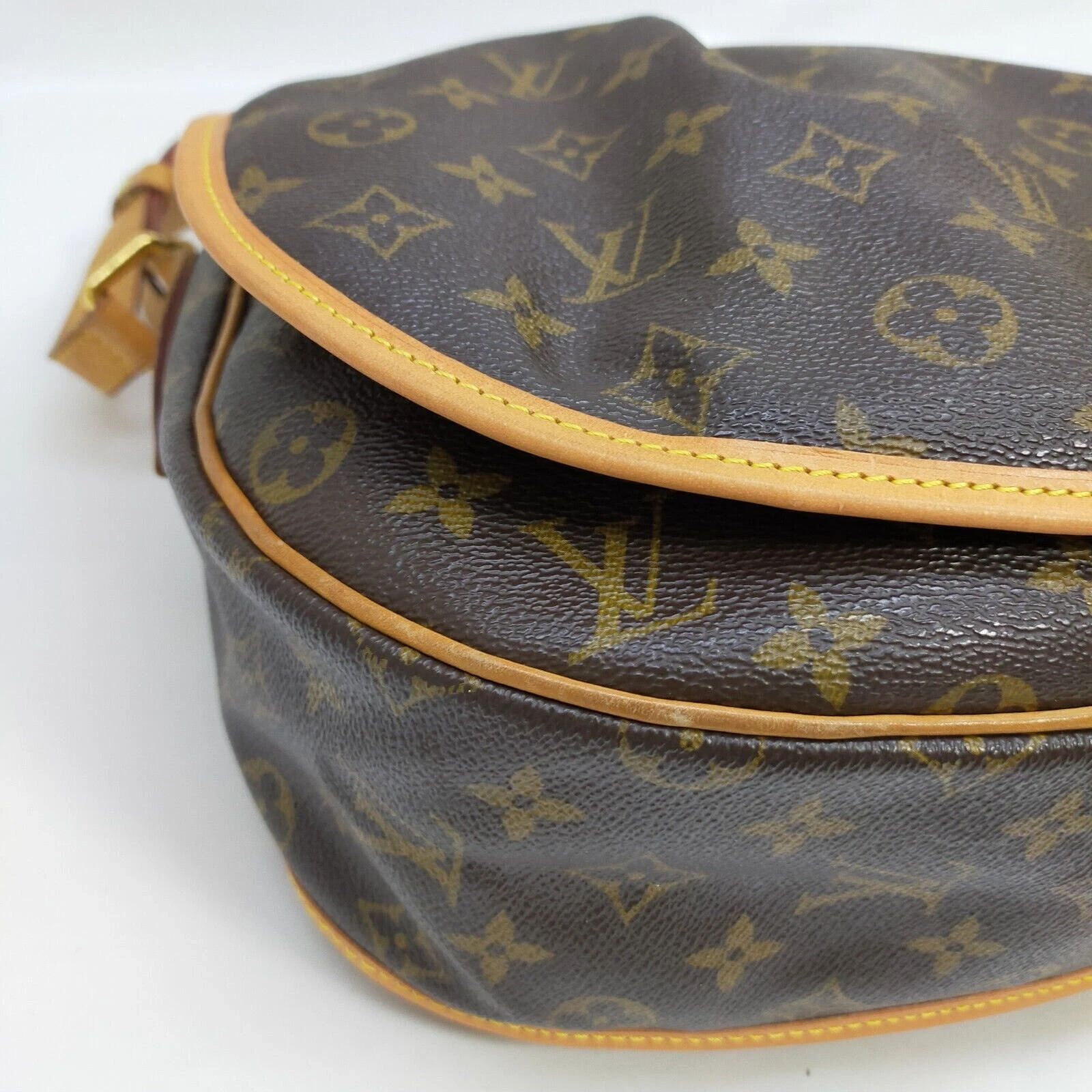 Louis Vuitton Menilmontant MM Monogram Crossbody/Vintage Shoulder Bag — photo 7