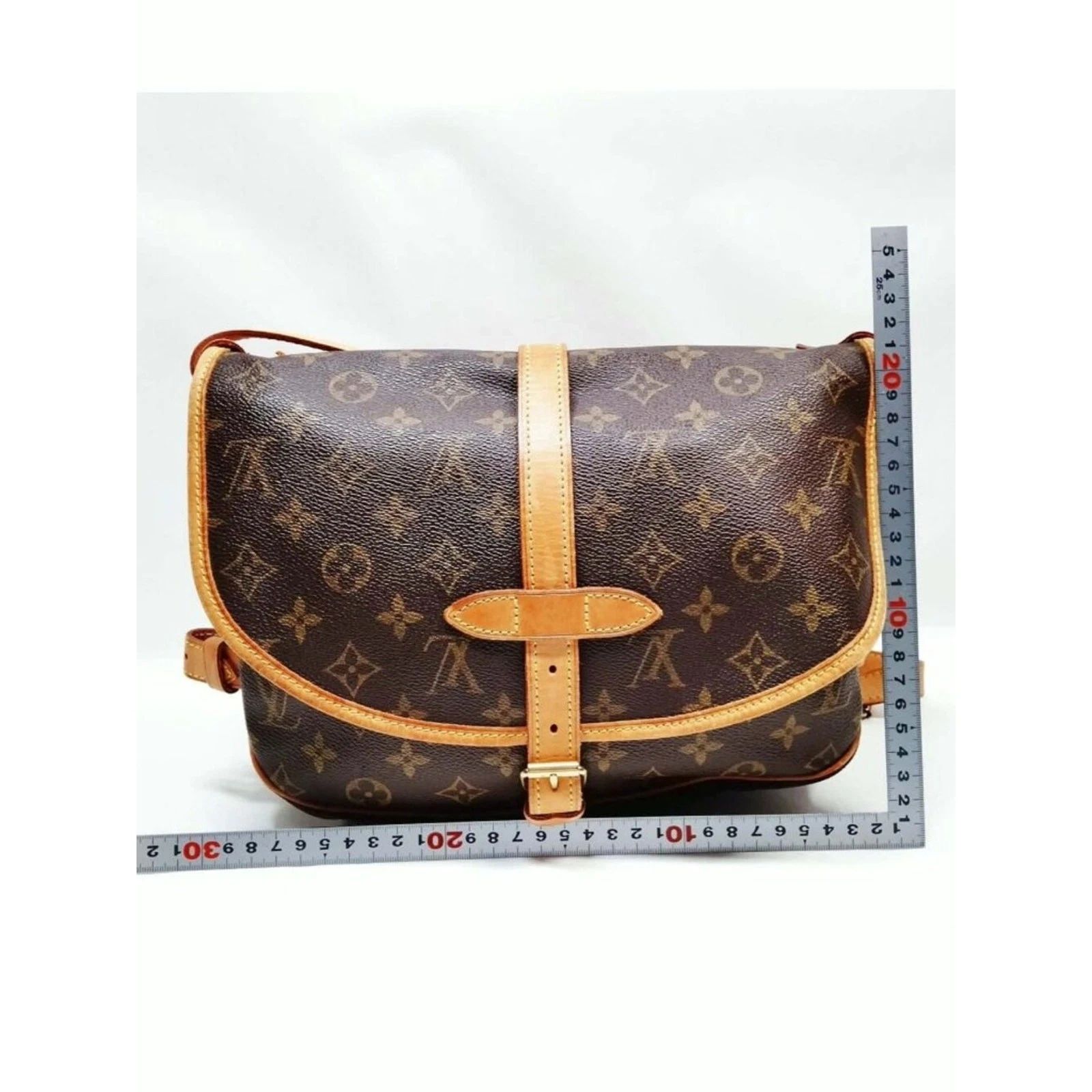 Louis Vuitton Saumur 30 Monogram Crossbody Saddle Bag LV Messenger — photo 3