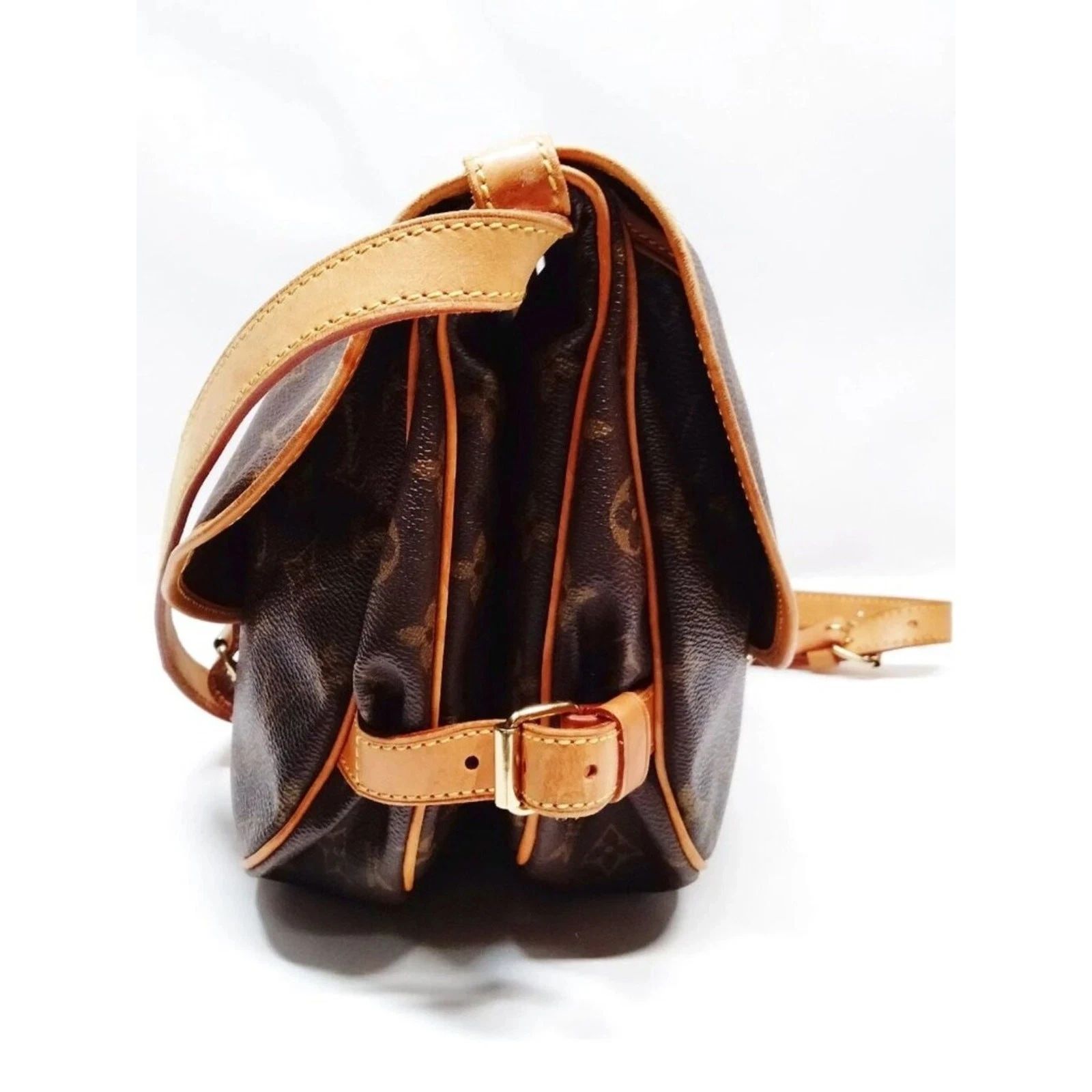Louis Vuitton Saumur 30 Monogram Crossbody Saddle Bag LV Messenger — photo 5