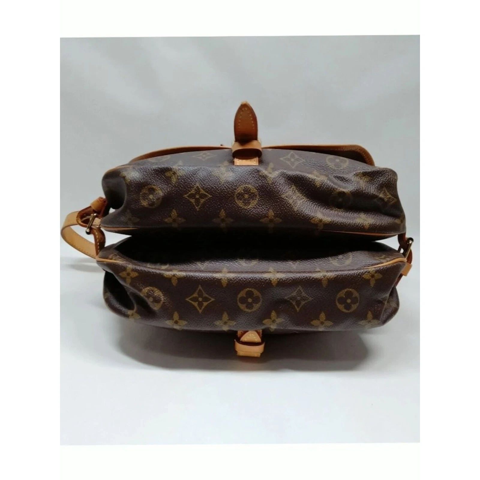 Louis Vuitton Saumur 30 Monogram Crossbody Saddle Bag LV Messenger — photo 6