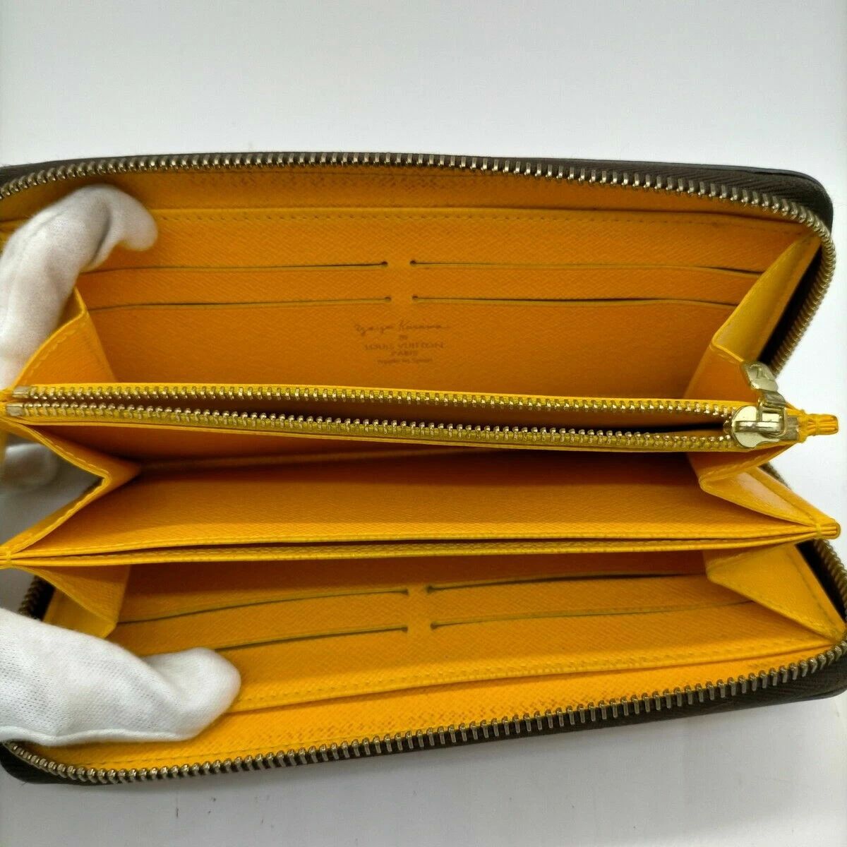 Louis Vuitton Yayoi Kusama Zippy Wallet Yellow Monogram Dots — photo 6