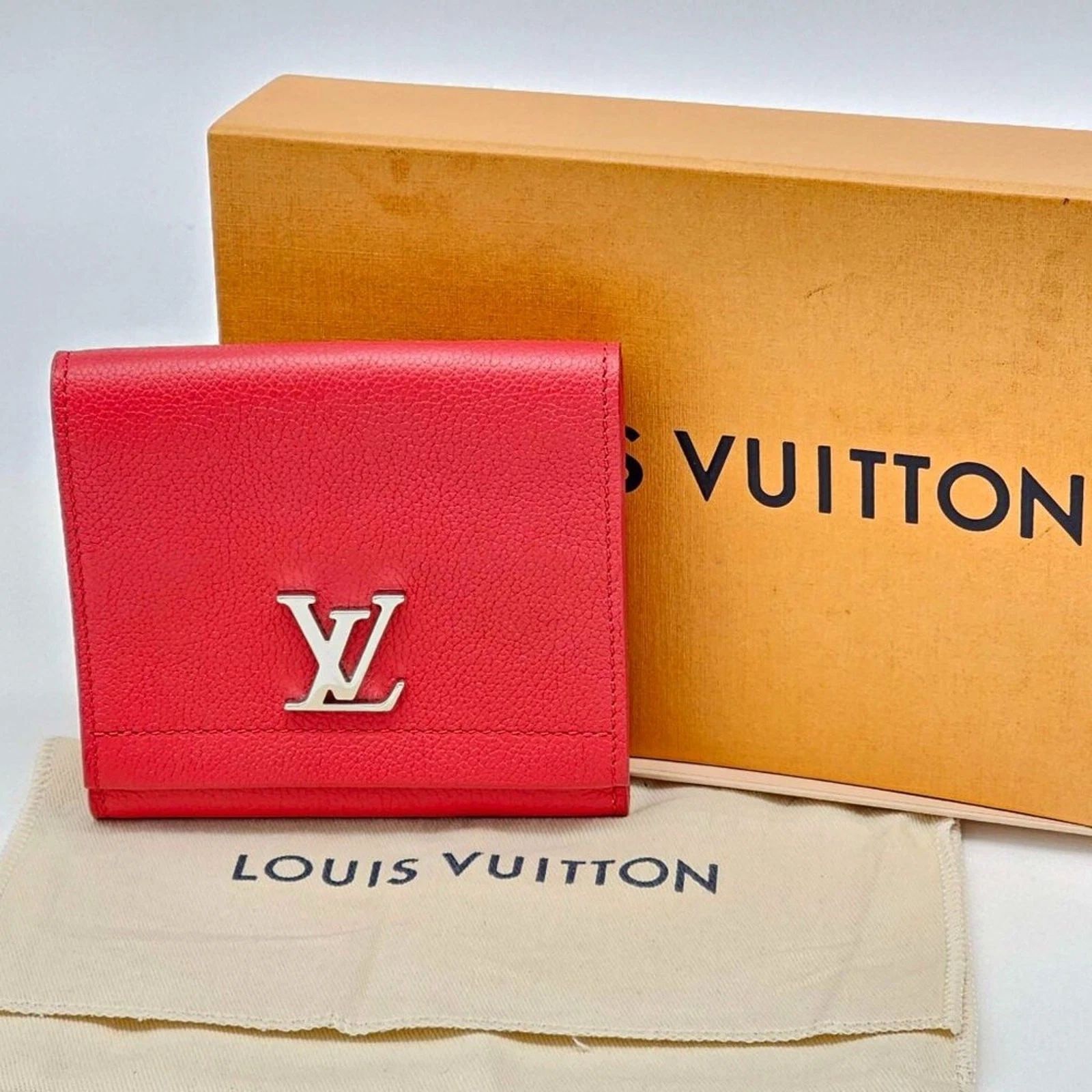 Louis Vuitton Lockme Leather Wallet — photo 2