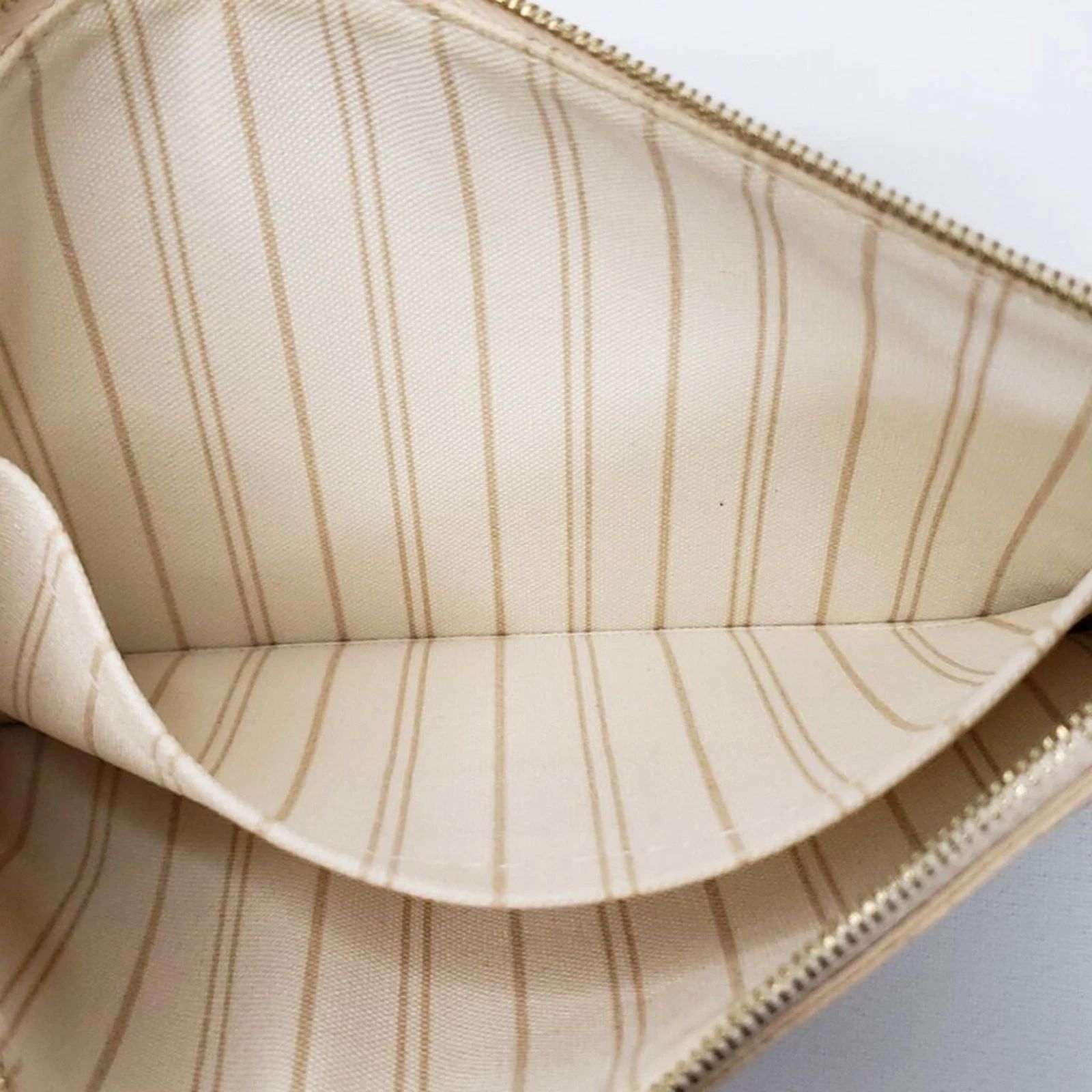 Louis Vuitton Neverfull Pochette Damier Azur Wristlet Clutch — photo 8