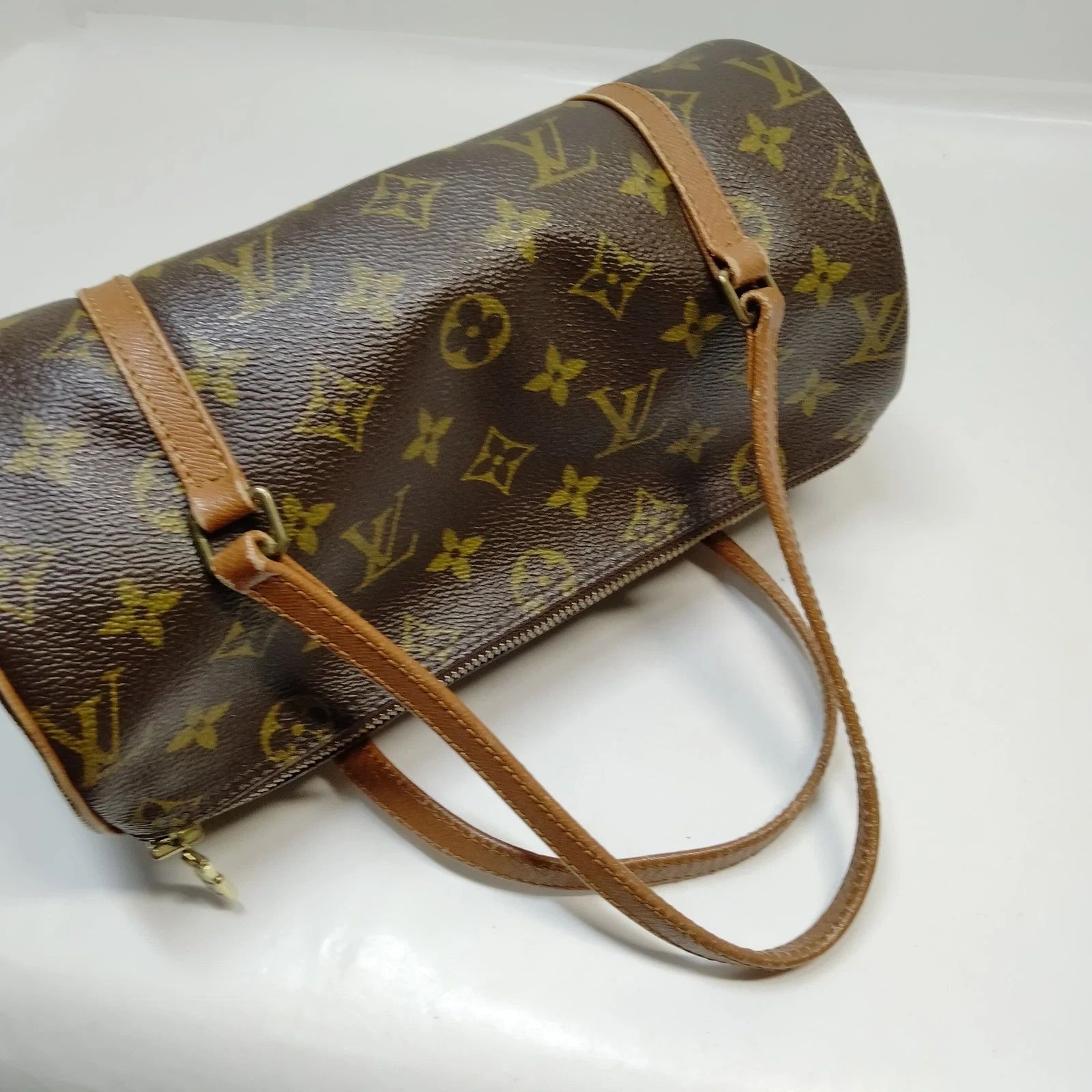 Louis Vuitton Papillon 26 Monogram Barrel Bag | Vintage LV Designer Handbag — photo 6
