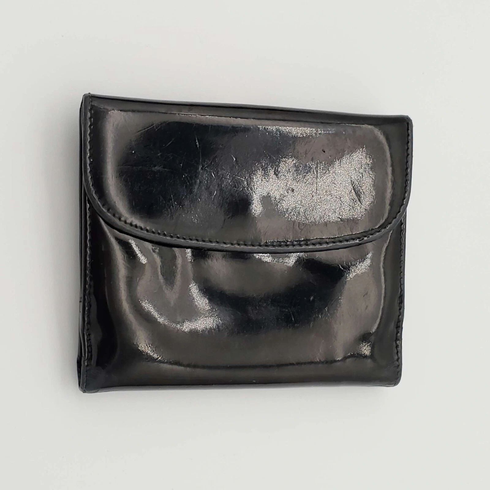Gucci Black Patent Leather Compact Wallet — photo 3