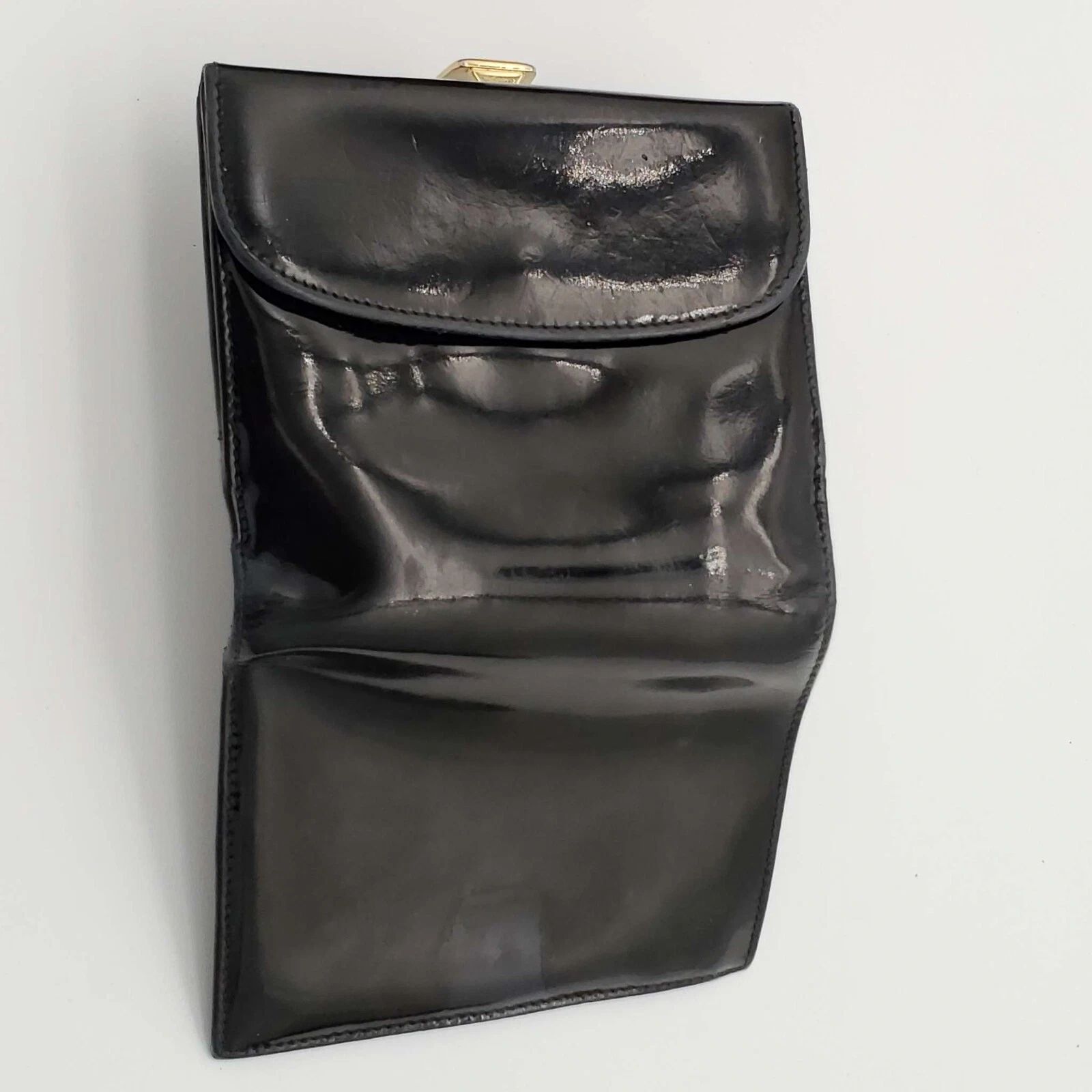 Gucci Black Patent Leather Compact Wallet — photo 4
