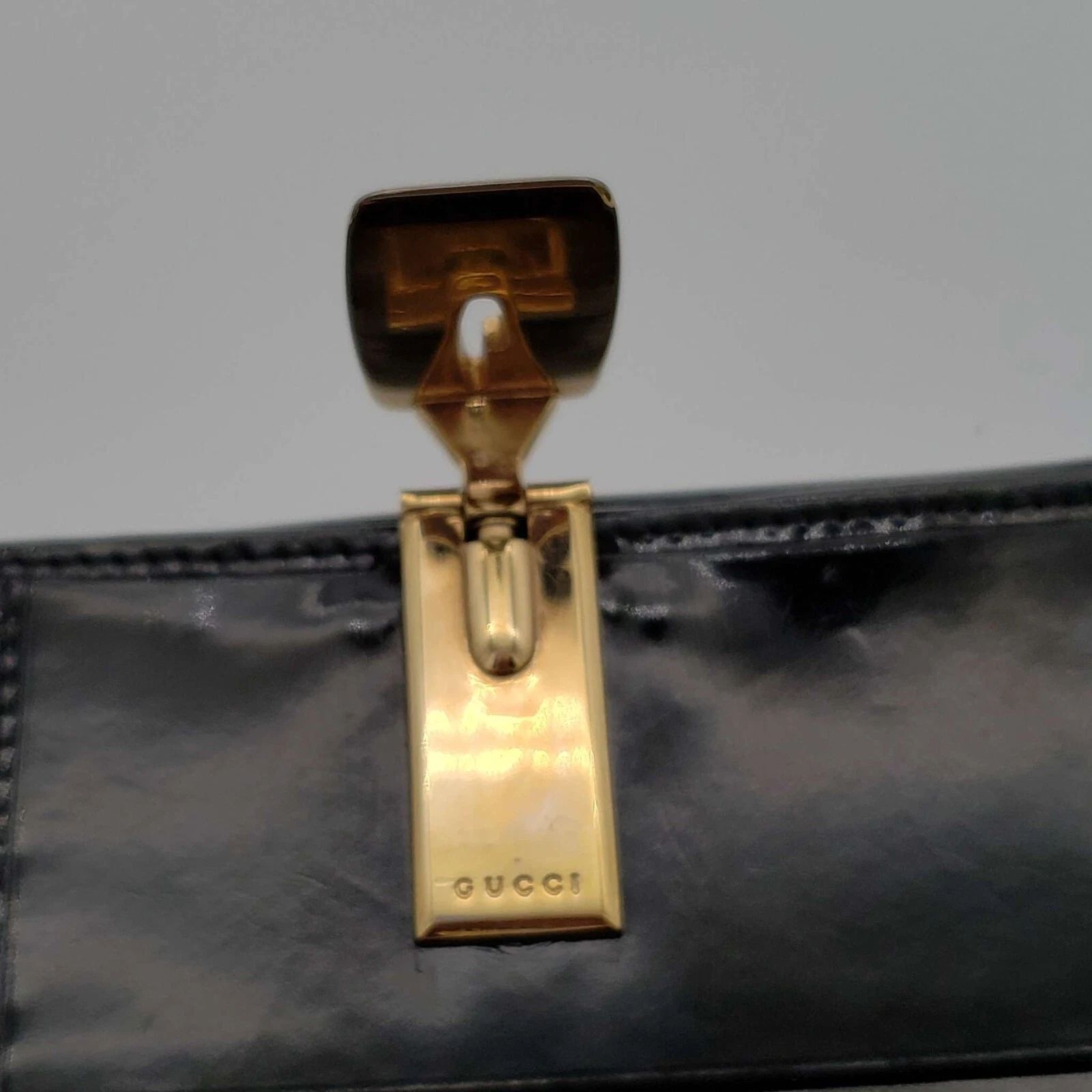 Gucci Black Patent Leather Compact Wallet — photo 8