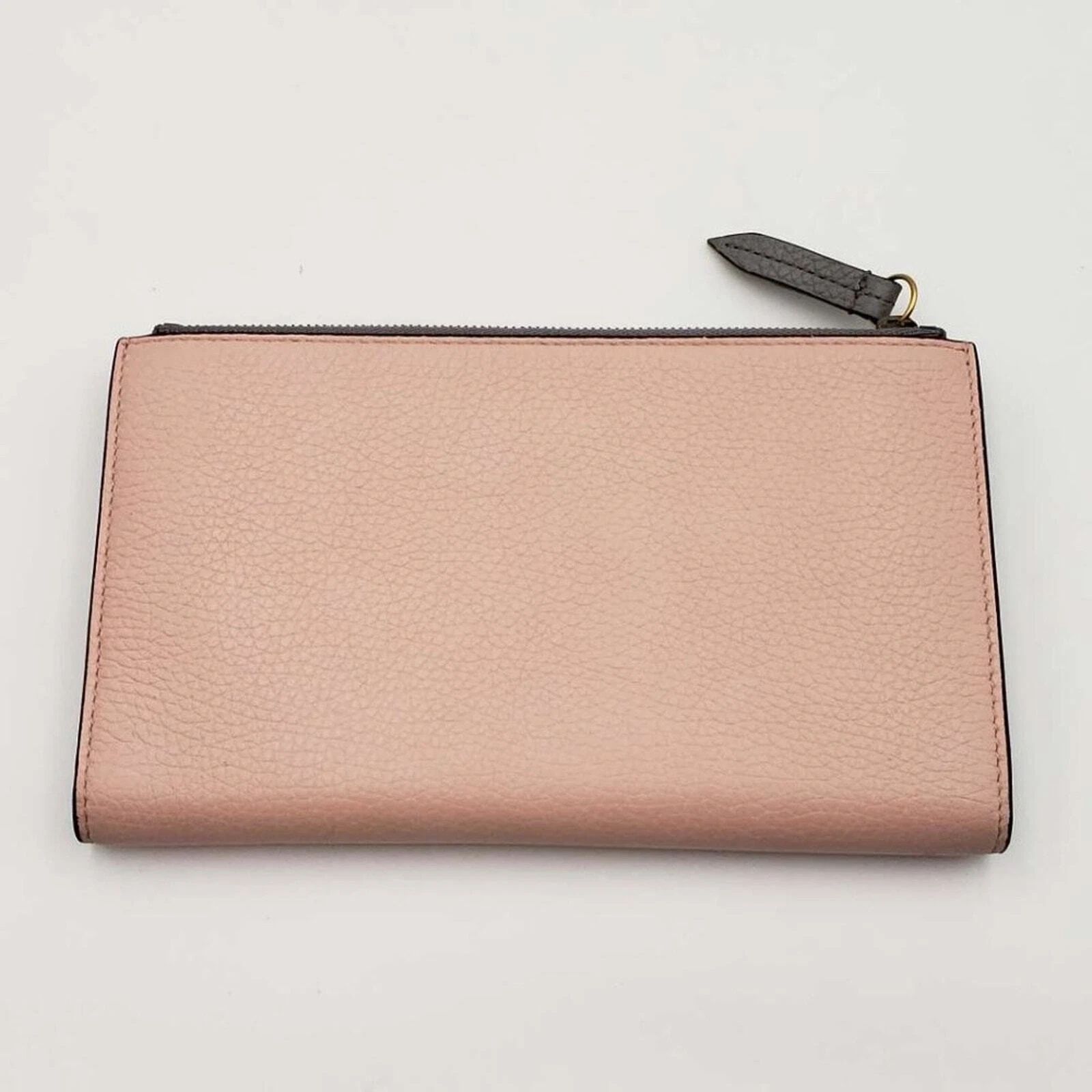 Gucci Bee Logo Pink Leather Zip Wallet Clutch|Luxury Designer Wristlet — photo 4