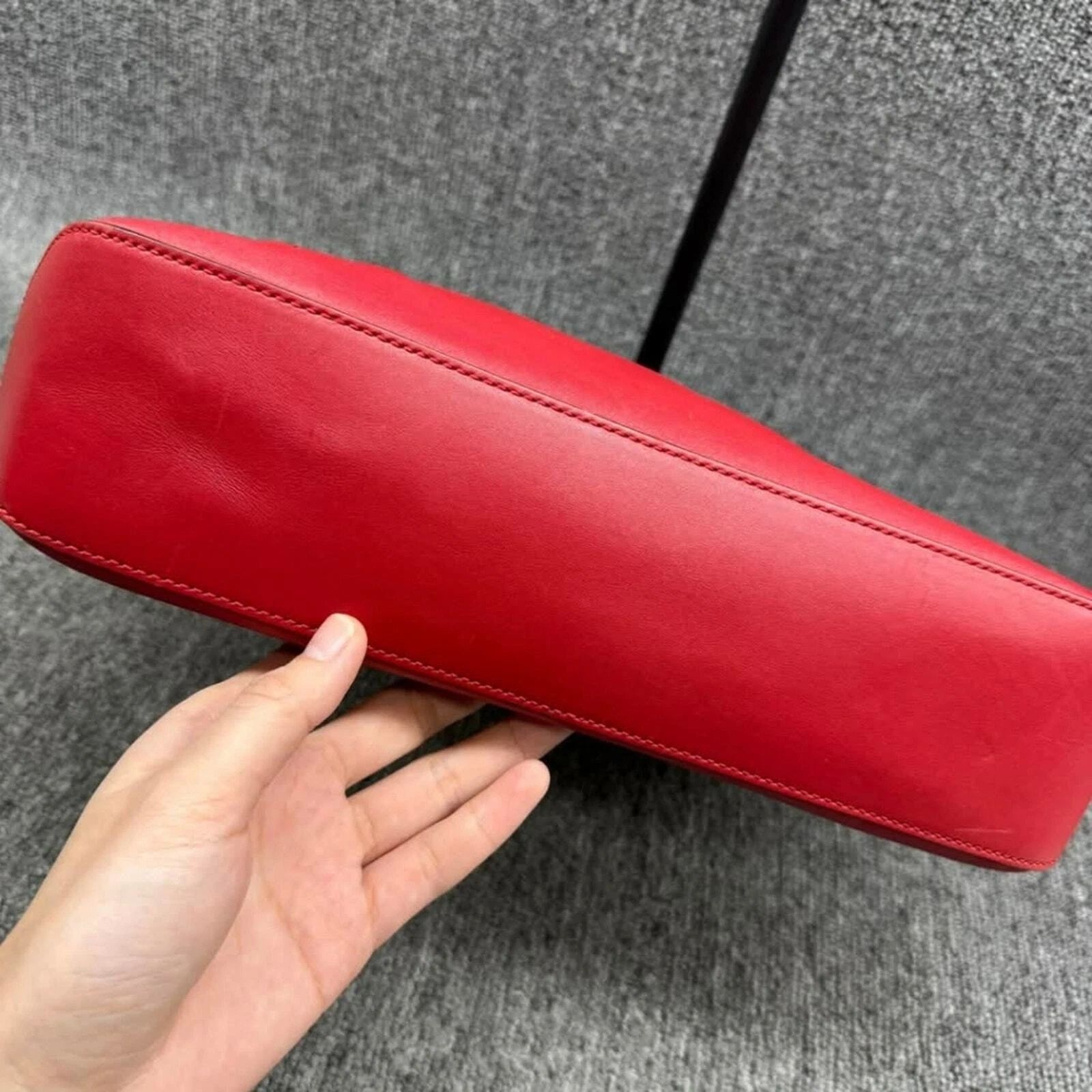 Gucci Embossed GG Leather Red Shoulder Designer Bag — photo 5