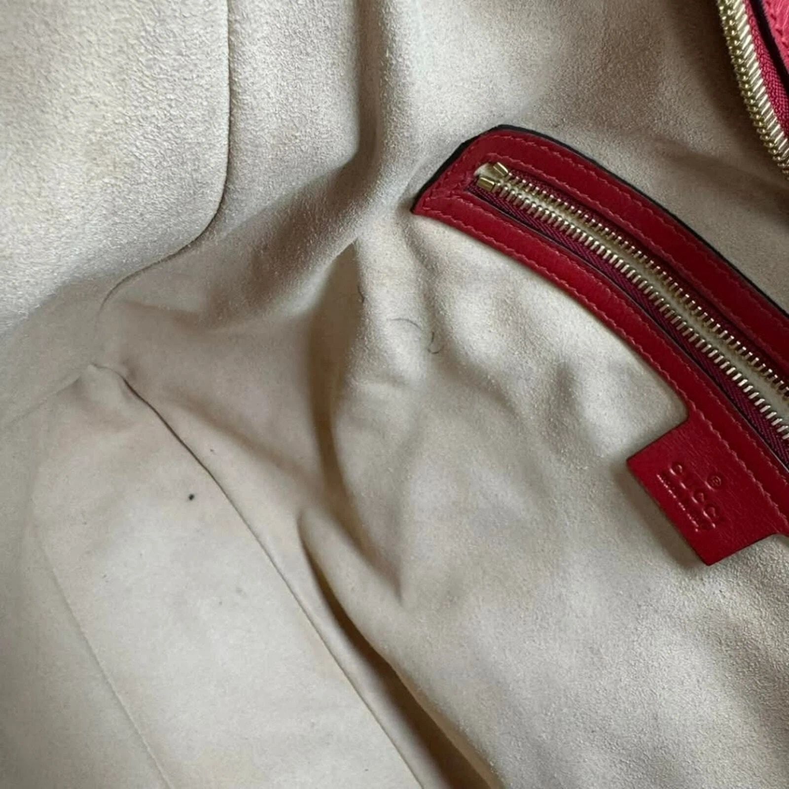 Gucci Embossed GG Leather Red Shoulder Designer Bag — photo 9