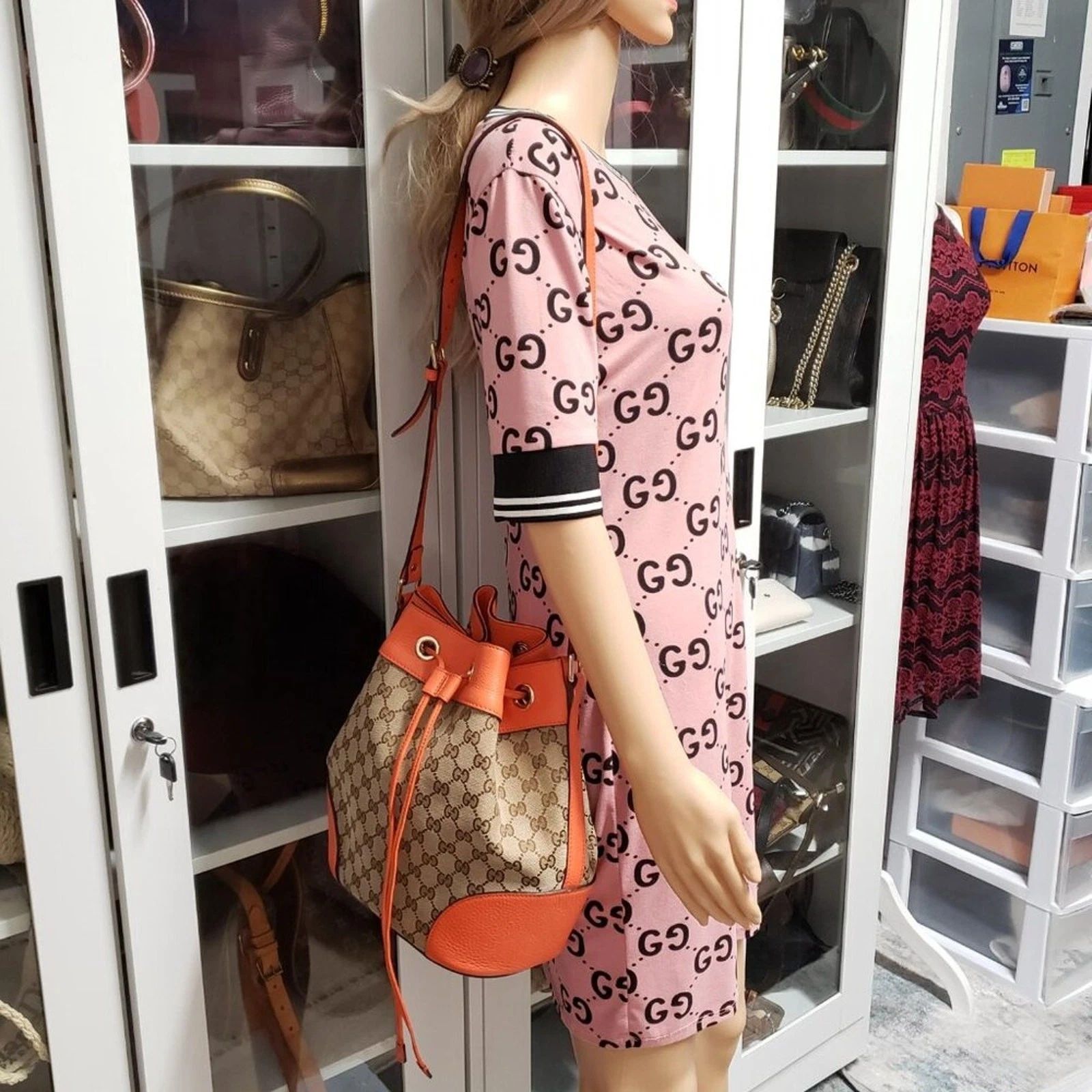 Gucci GG Supreme Bucket Bag Orange Leather Trim Crossbody Drawstring — photo 10