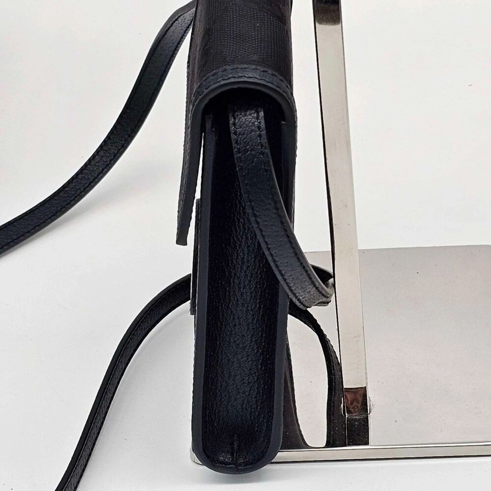 Gucci GG Supreme Mini Crossbody Bag Black Canvas Leather Luxury Small — photo 6