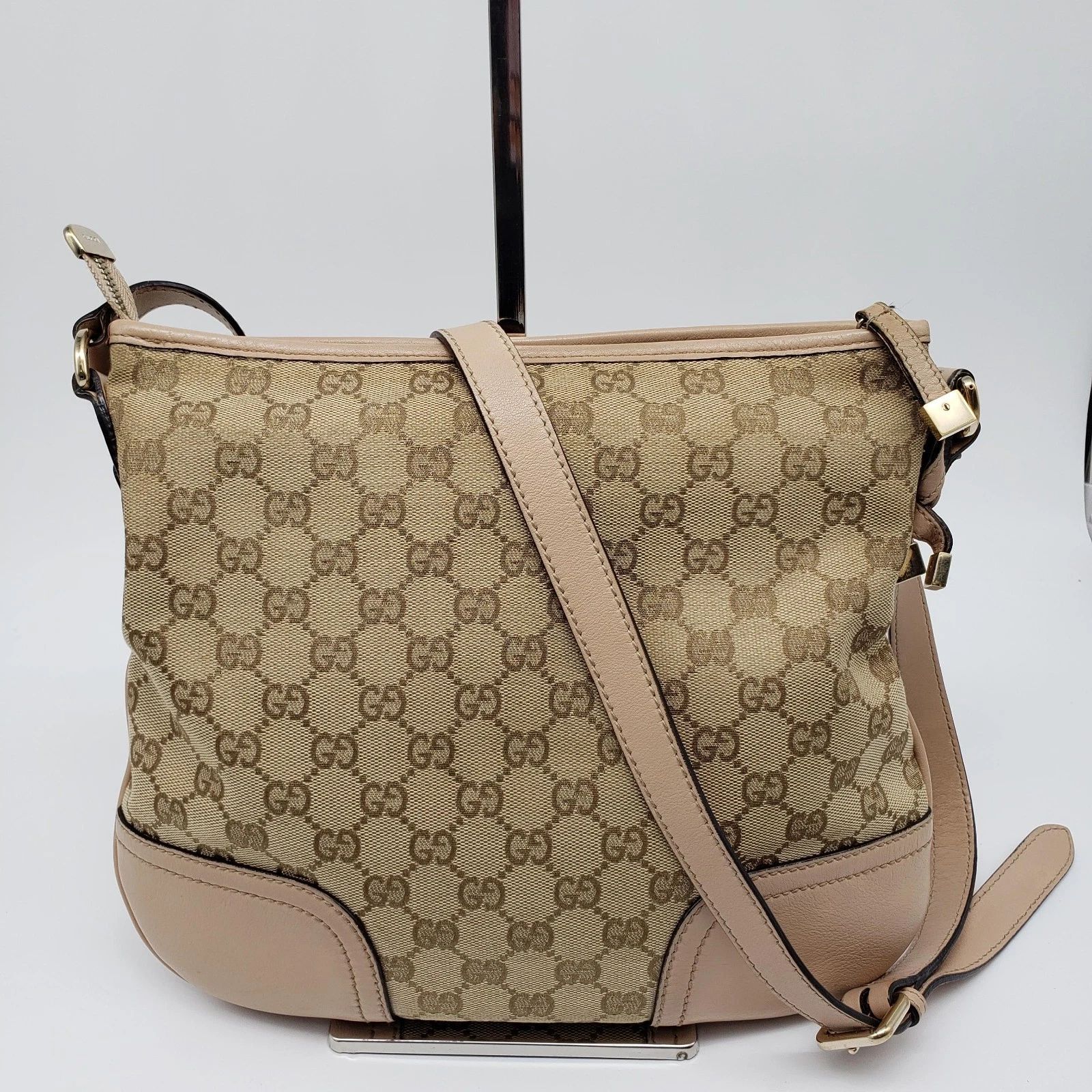 Gucci GG Canvas Messenger Shoulder/Crossbody Bag — photo 2