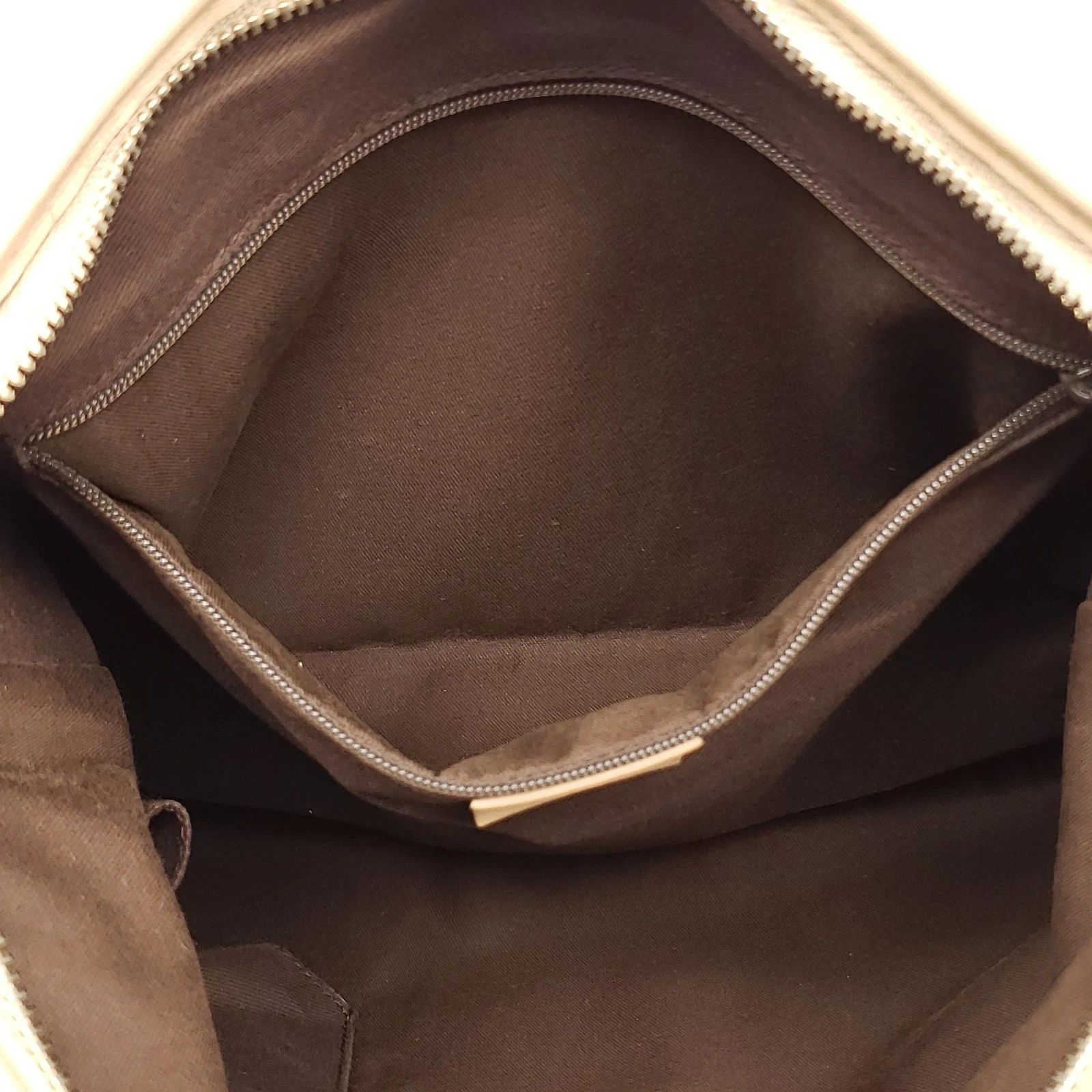 Gucci GG Canvas Messenger Shoulder/Crossbody Bag — photo 9
