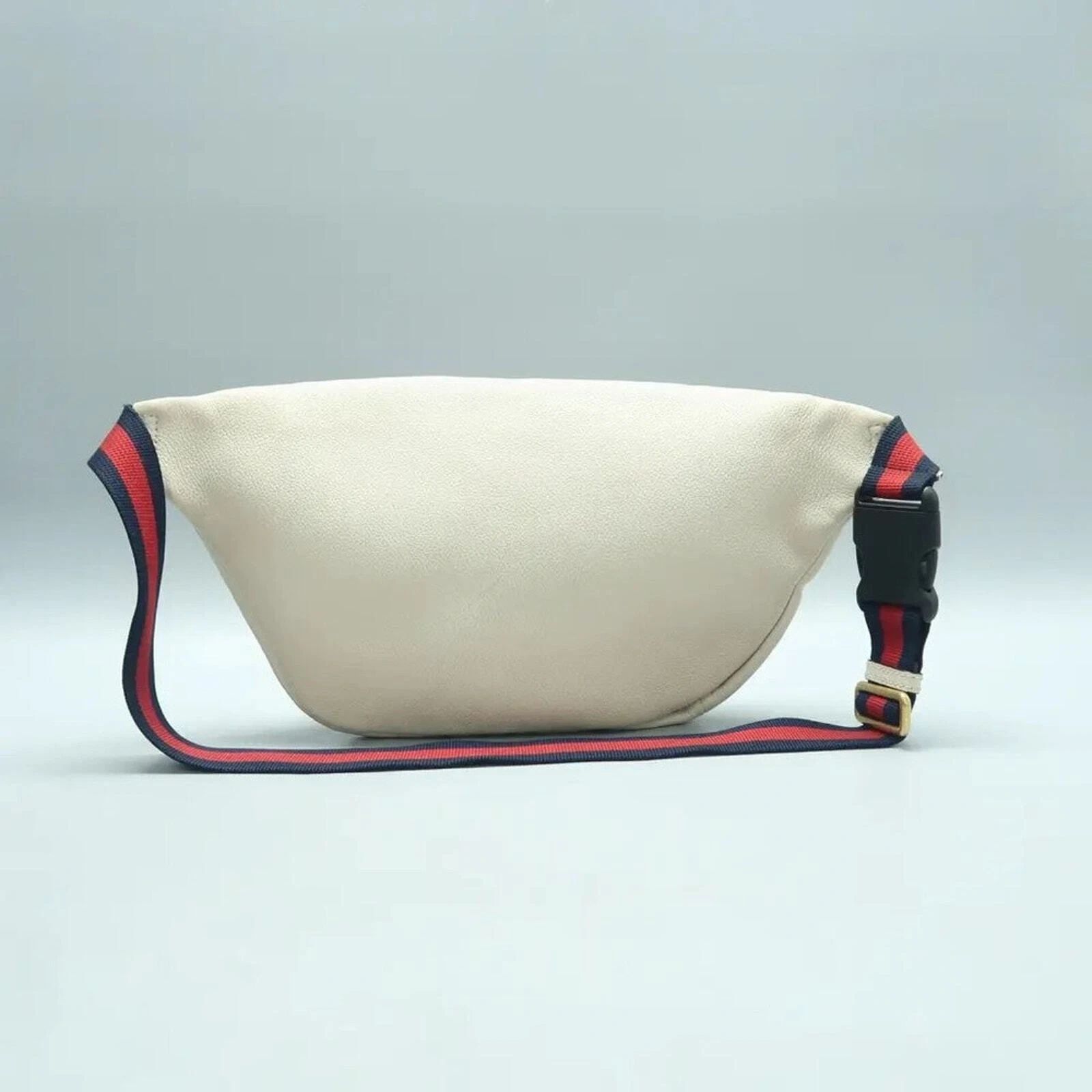Gucci Authentic Gucci Logo Belt Bag Medium White Leather GG Waist Bag Crossbody — photo 3