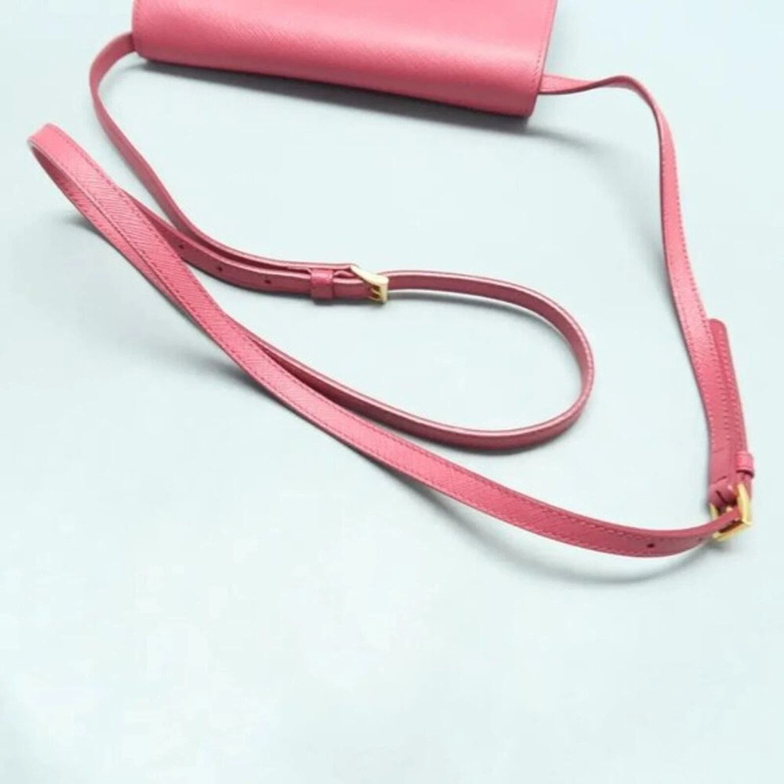 Prada Pink Saffiano Bow Crossbody Wallet Clutch Gold Logo — photo 5
