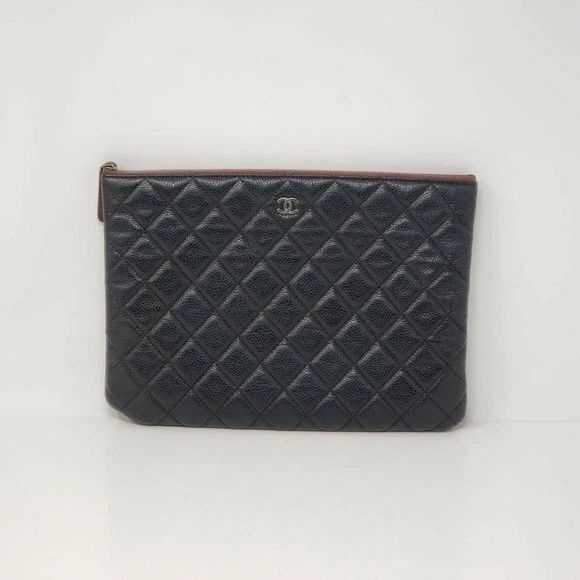 Chanel CC Caviar Leather Quilted Cosmetic / Classic Clutch Bag — photo 4