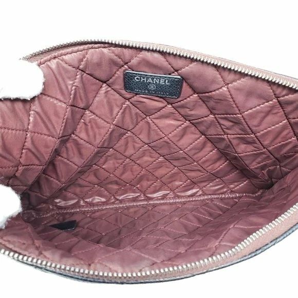 Chanel CC Caviar Leather Quilted Cosmetic / Classic Clutch Bag — photo 9