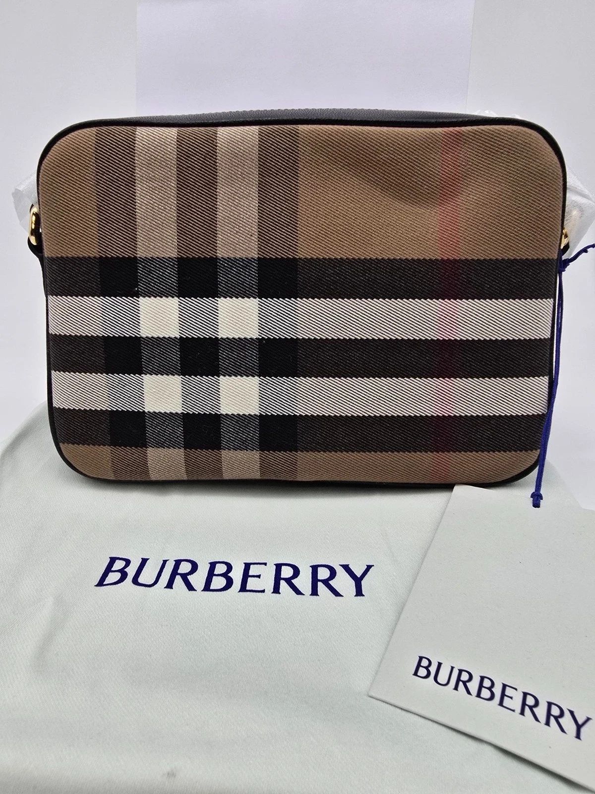Burberry Vintage Check Black Camera Bag NWT — photo 3
