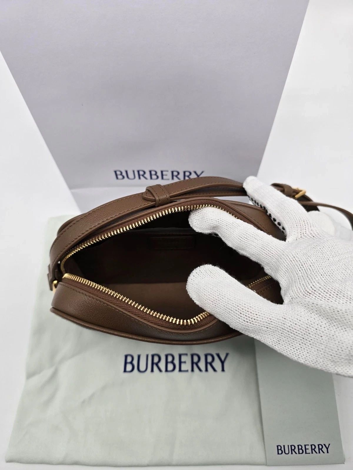 Burberry Vintage Check Brown Camera Bag NWT — photo 8