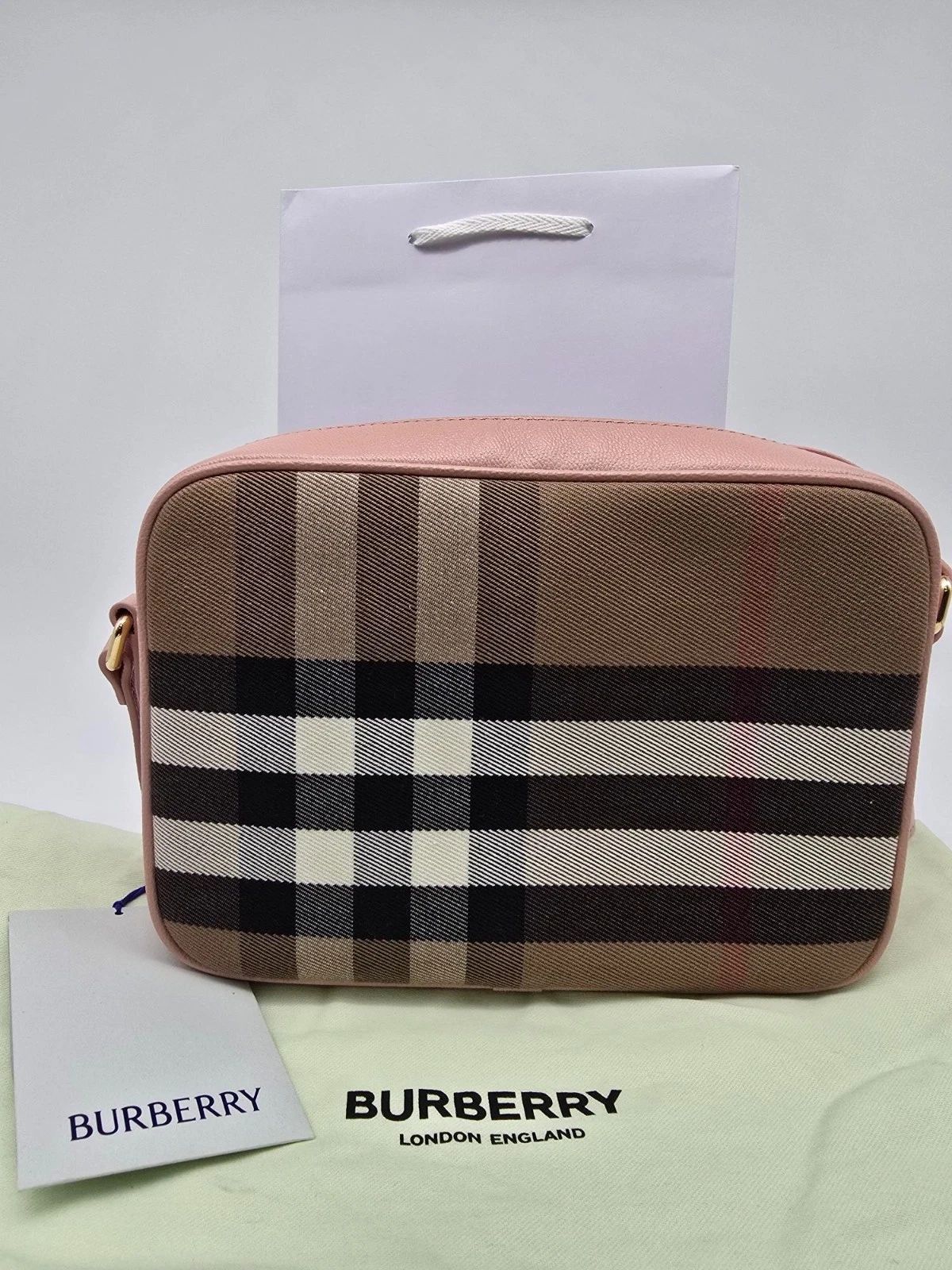 Burberry Vintage Check Pink Camera Bag NWT — photo 4