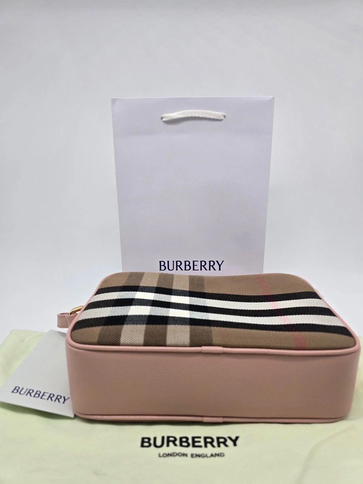 Burberry Vintage Check Pink Camera Bag NWT — photo 6