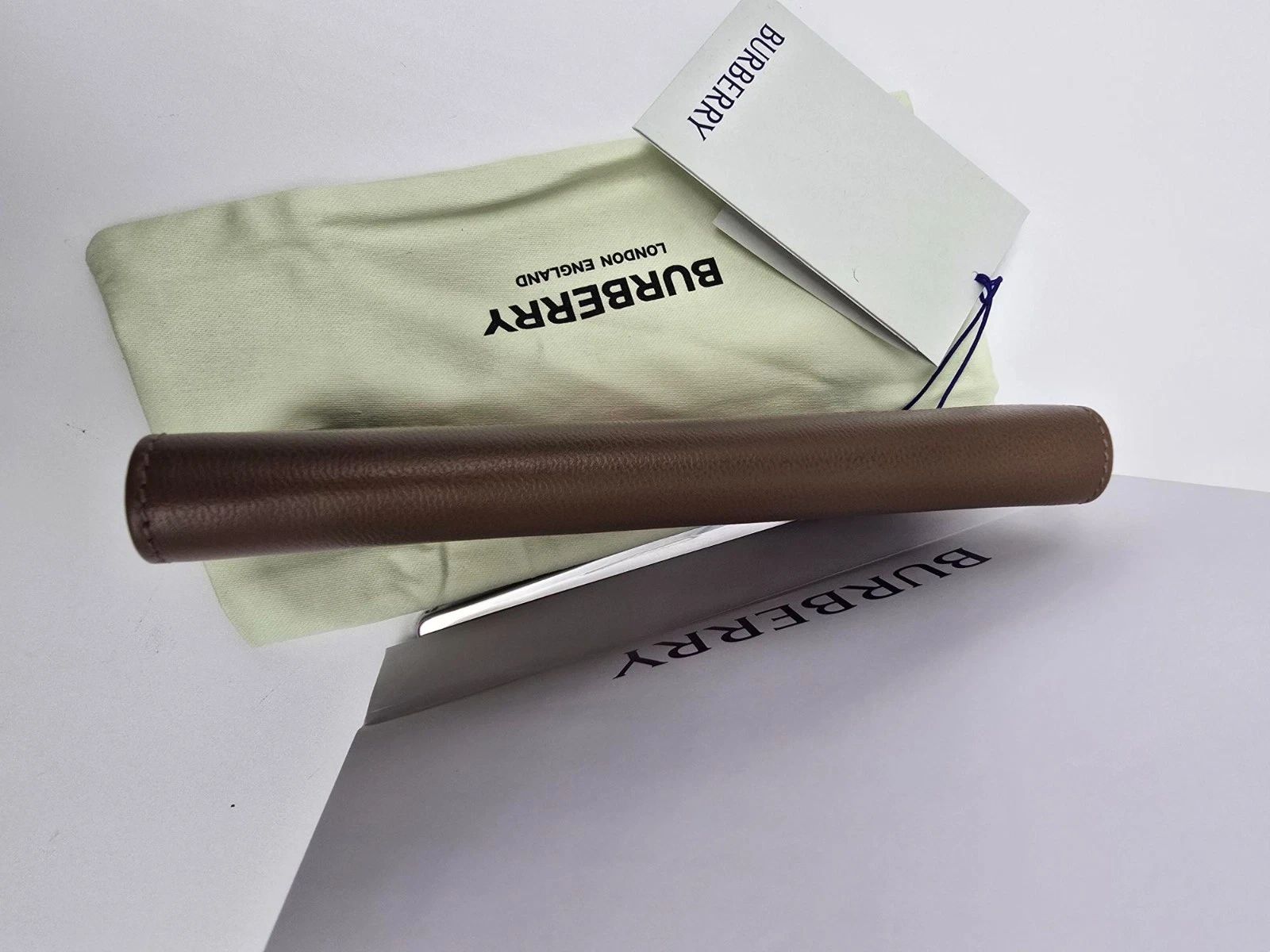 Burberry Vintage Check Zip Around Wallet — photo 6