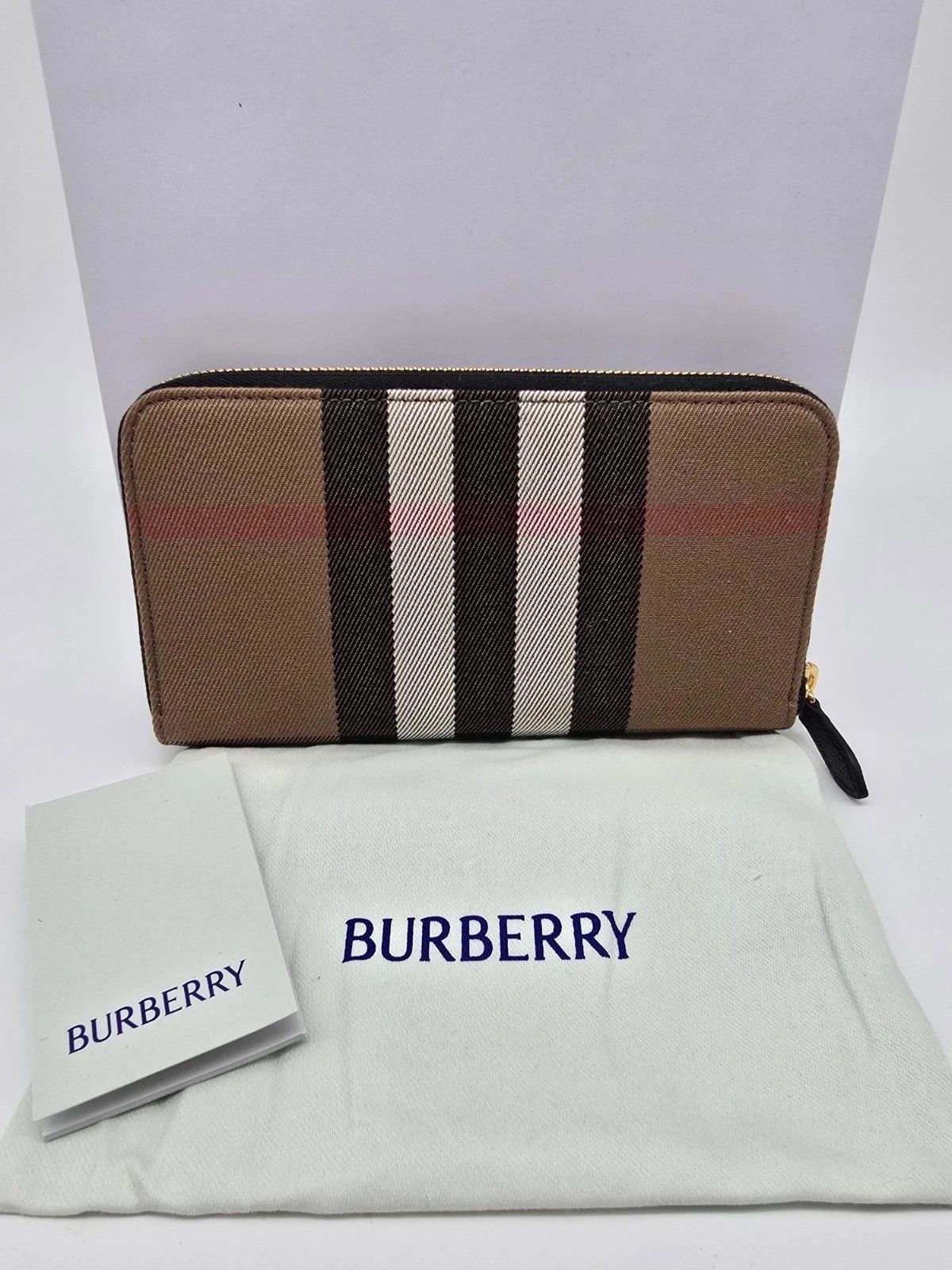 Burberry Black House Check Zip Wallet — photo 4