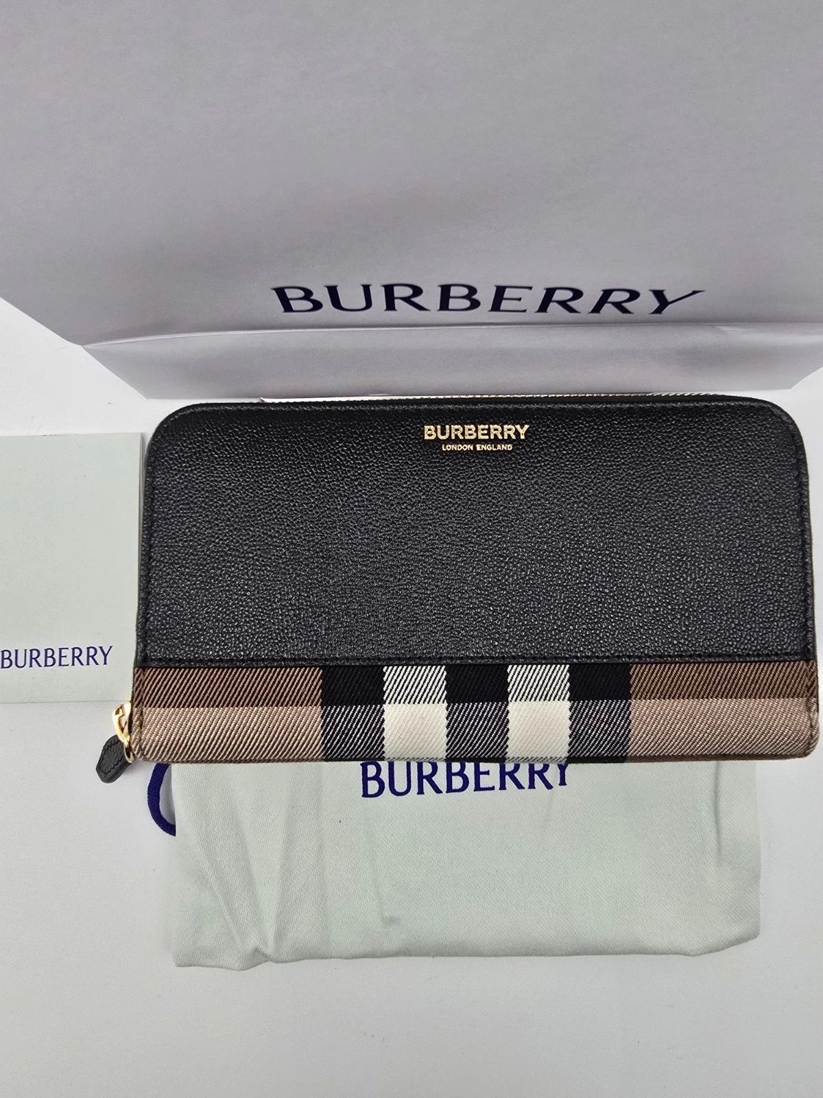 Burberry Black House Check Zip Wallet — photo 3