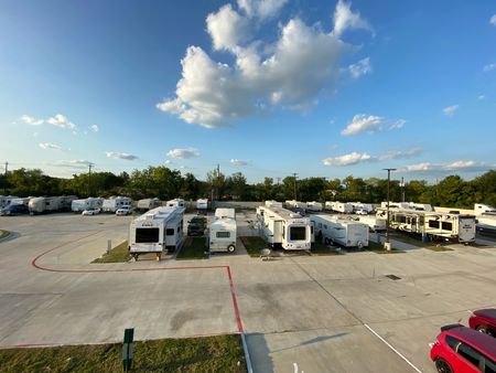 Danny's RV Resort RV park in Houston, TX (photo 2)