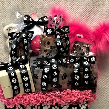 Bow WOW! Luxury Christmas Dog Gift Basket - Woodland Reindeer
