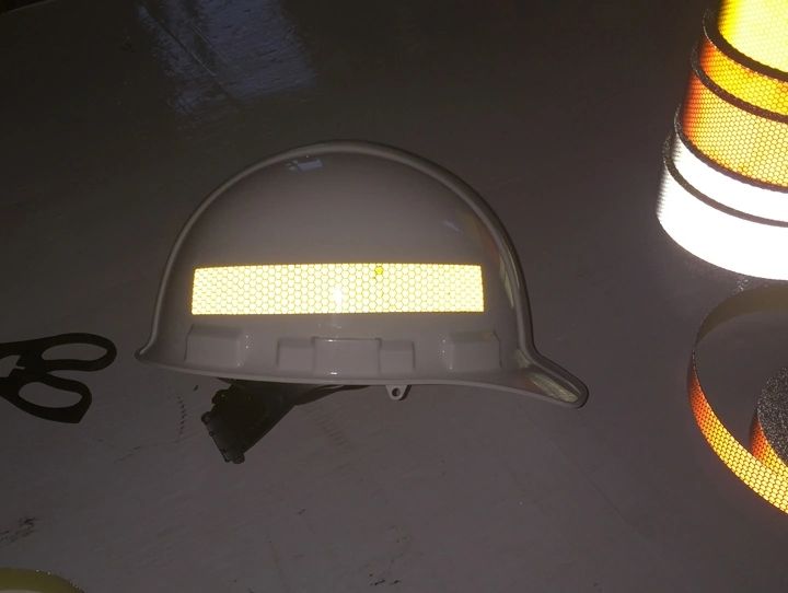 HARD HAT REFLECTIVE TAPE 1" (STRETCHABLE) HIGH INTENSITY 30' & 150